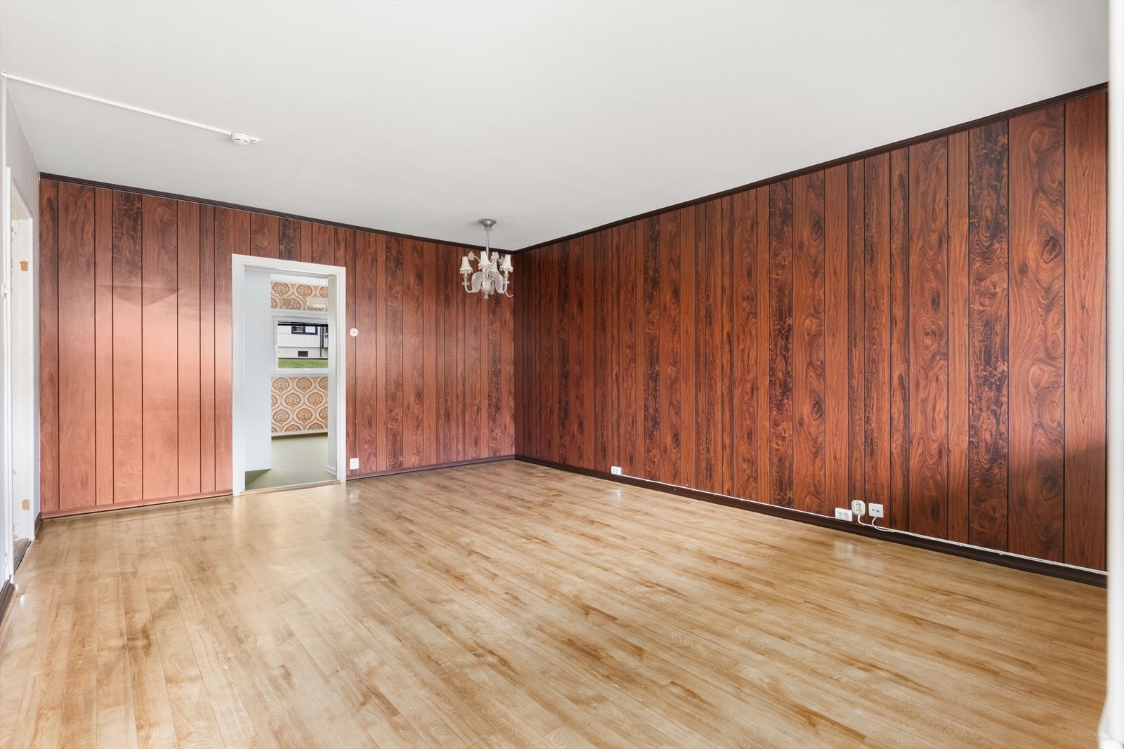 Det er for øvrig god plass både til sofa- og spisegruppe. Galleribilde