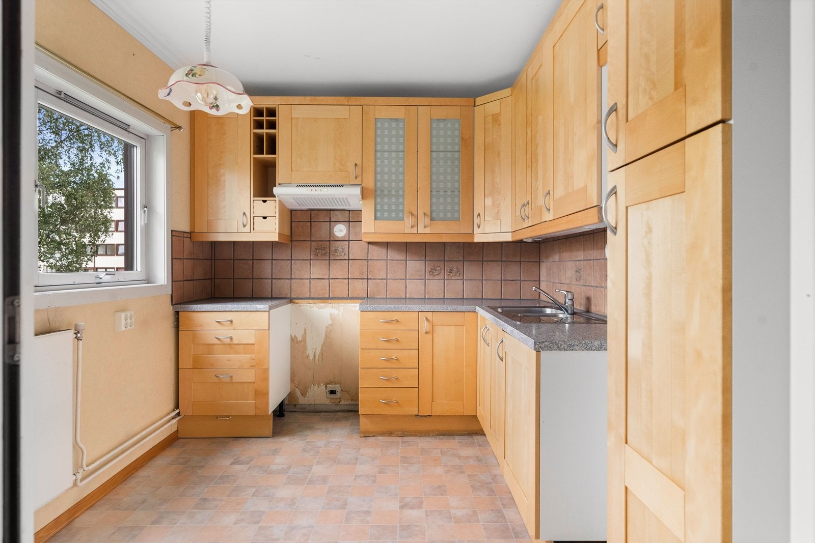 Kjøkkenet ligger i eget rom. Galleribilde