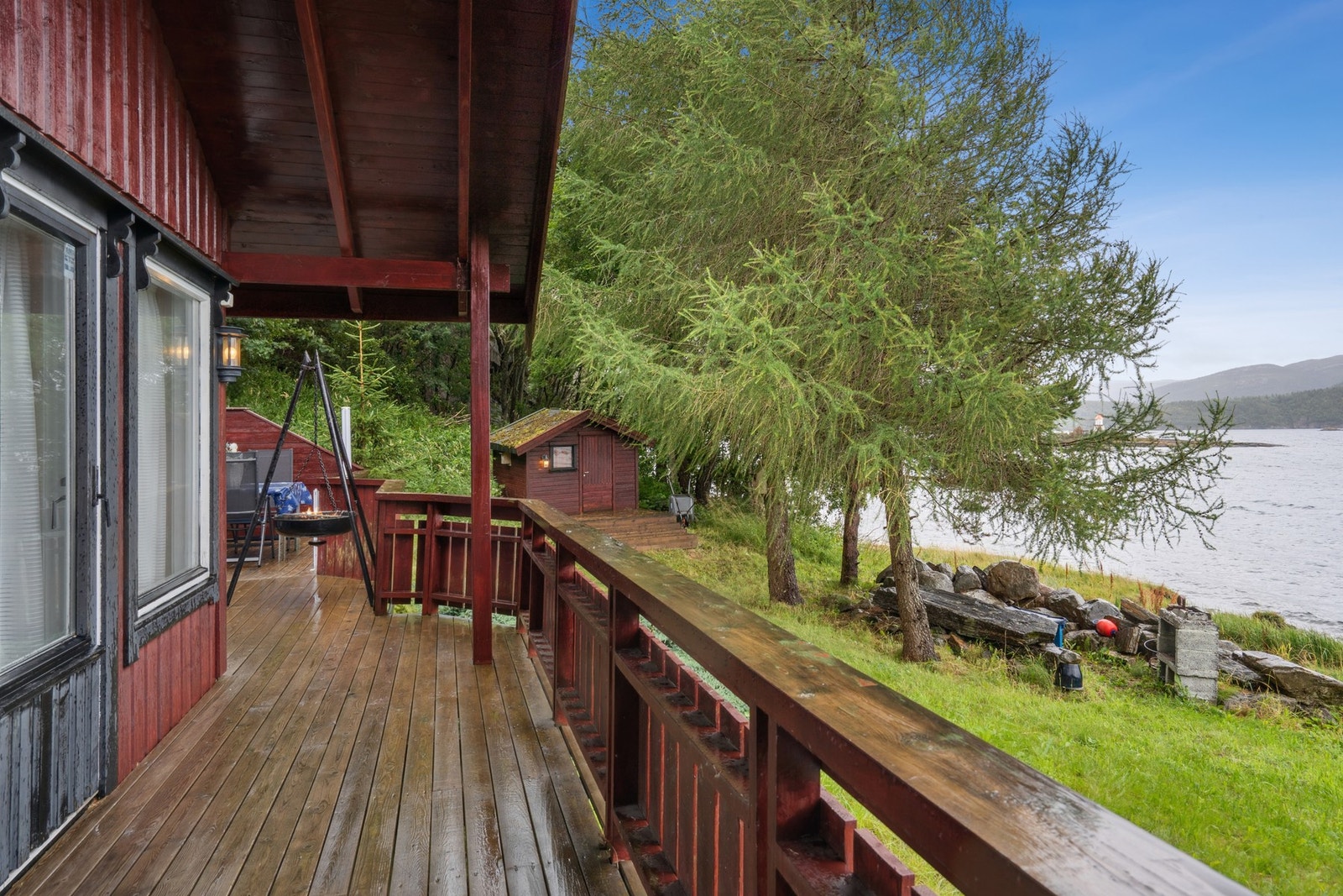 Hytta ligger skjermet til med lite direkte innsyn. Galleribilde