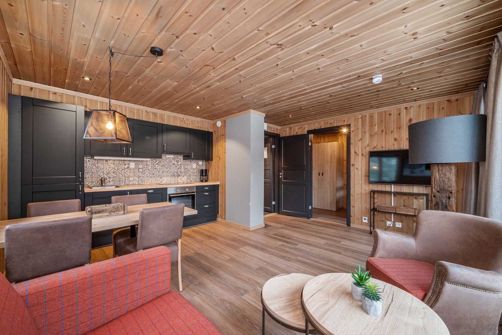 Velkommen til Nissetorget og denne flotte 3-roms fritidsleiligheten. Galleribilde