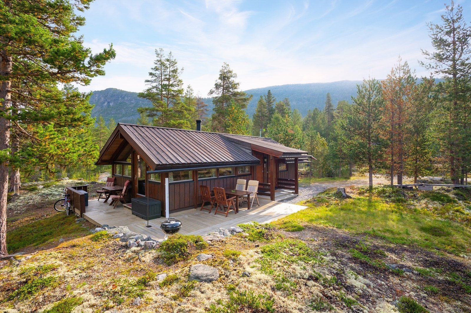 Hytta har en fin utforming som gjør den sjarmerende og tiltalende. Galleribilde