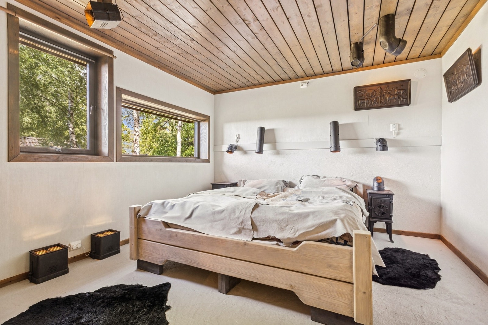 Hovedsoverommet et plan ned fra stuen og hovedplan. Galleribilde