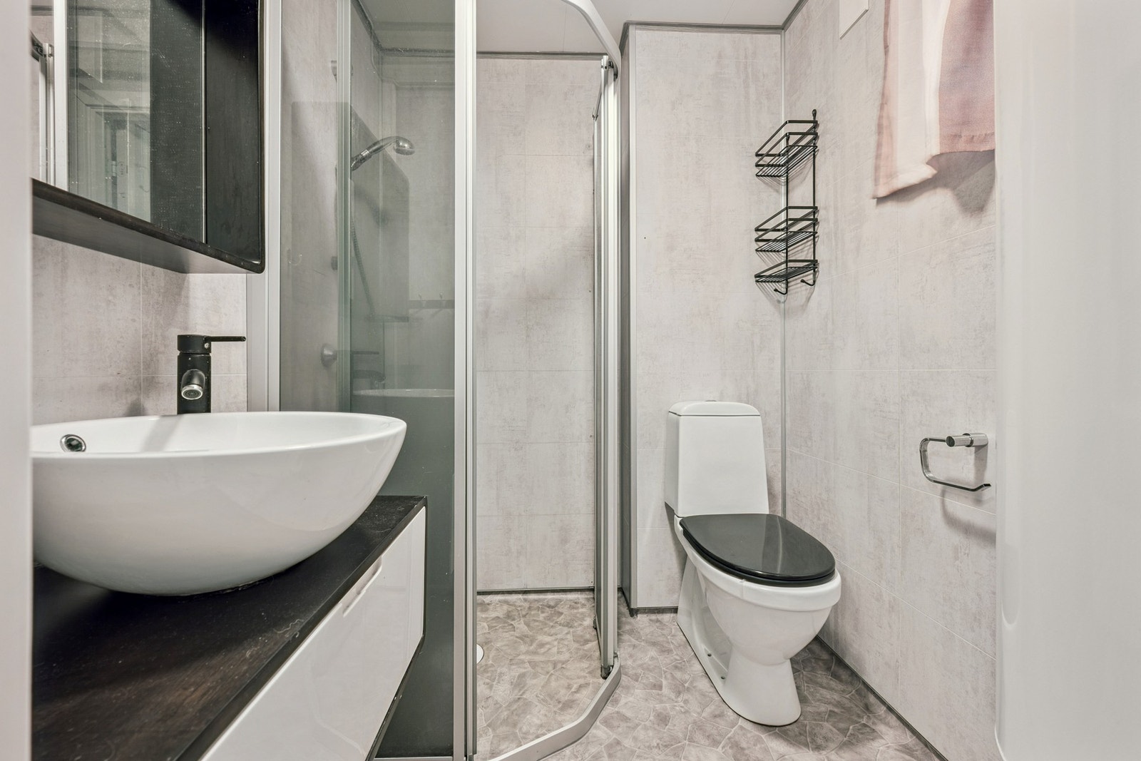 Bad utleiedel kjeller Galleribilde