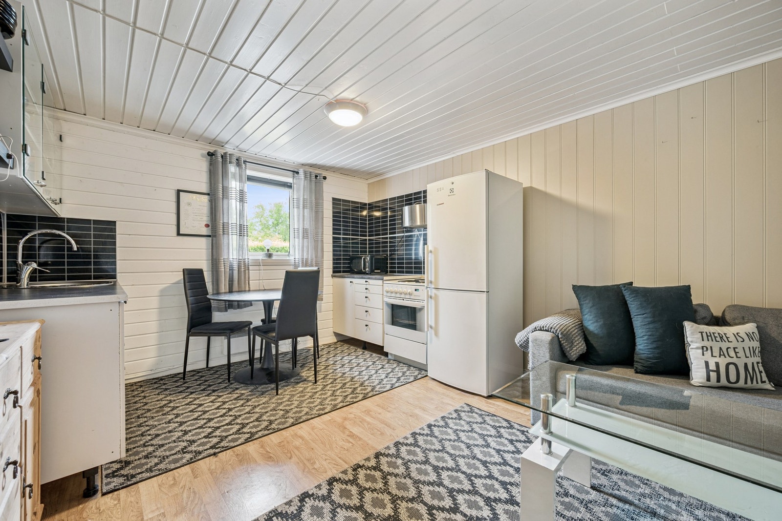 Kjøkken utleiedel kjeller Galleribilde