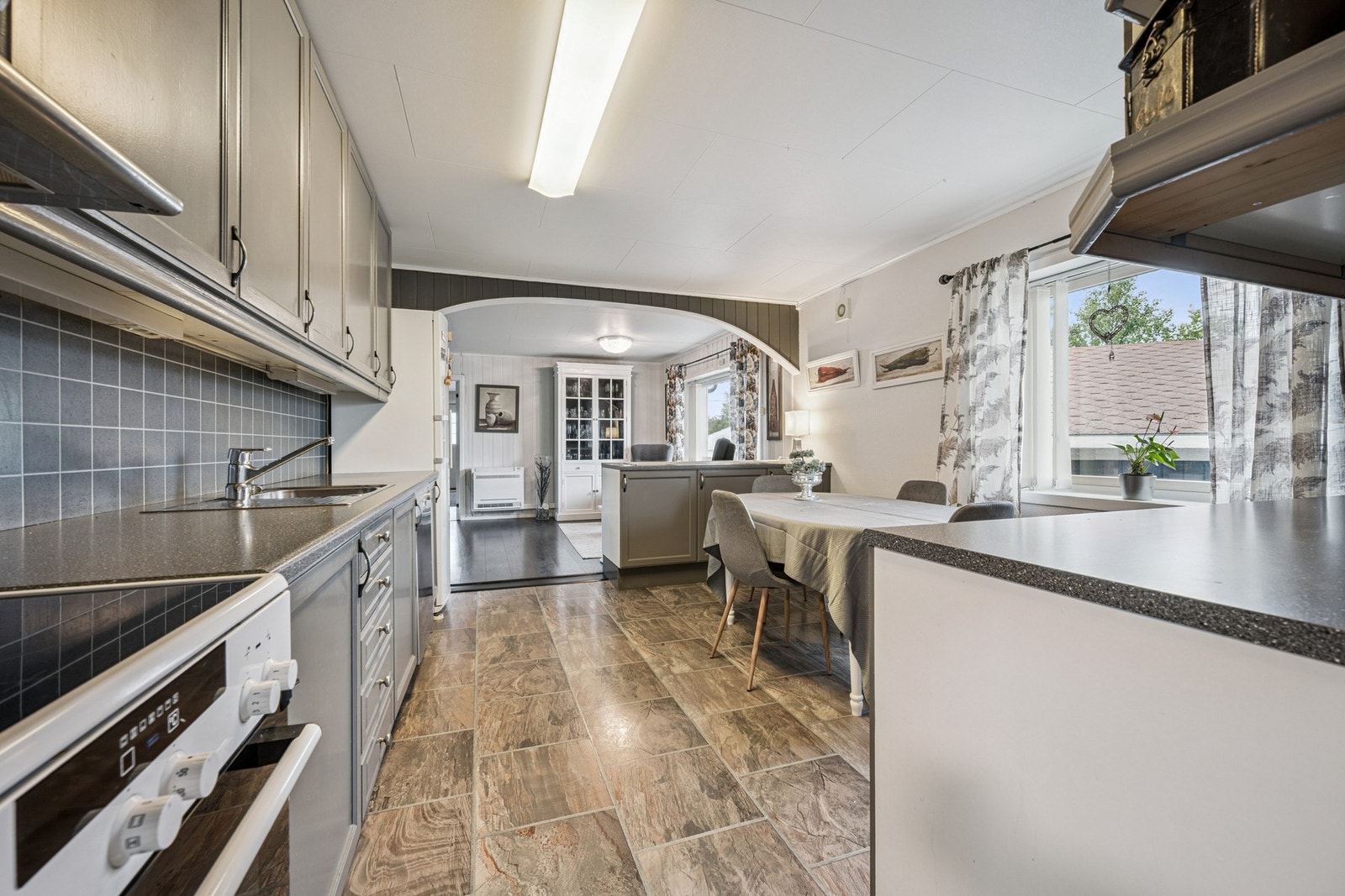 Kjøkkeninnredning fra 2010 Galleribilde