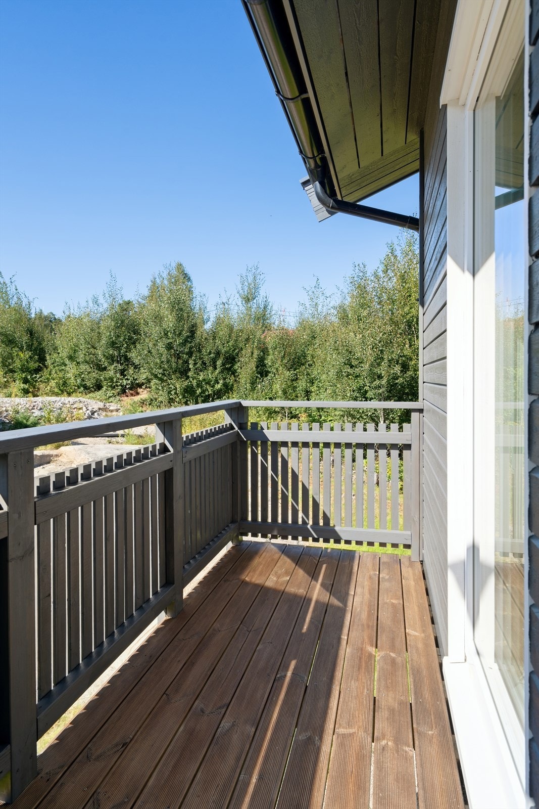 Fra stuen har du tilgang til en vestvendt balkong. Galleribilde