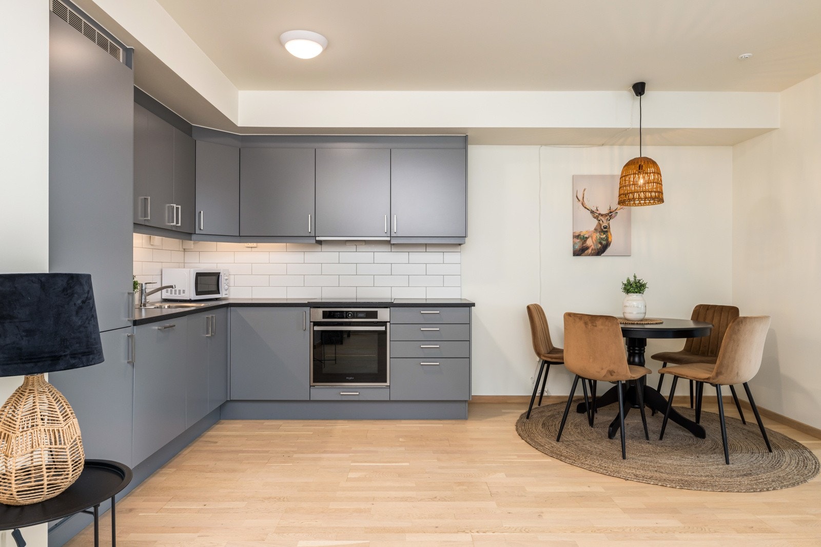 Det er plass til spisebord. Galleribilde