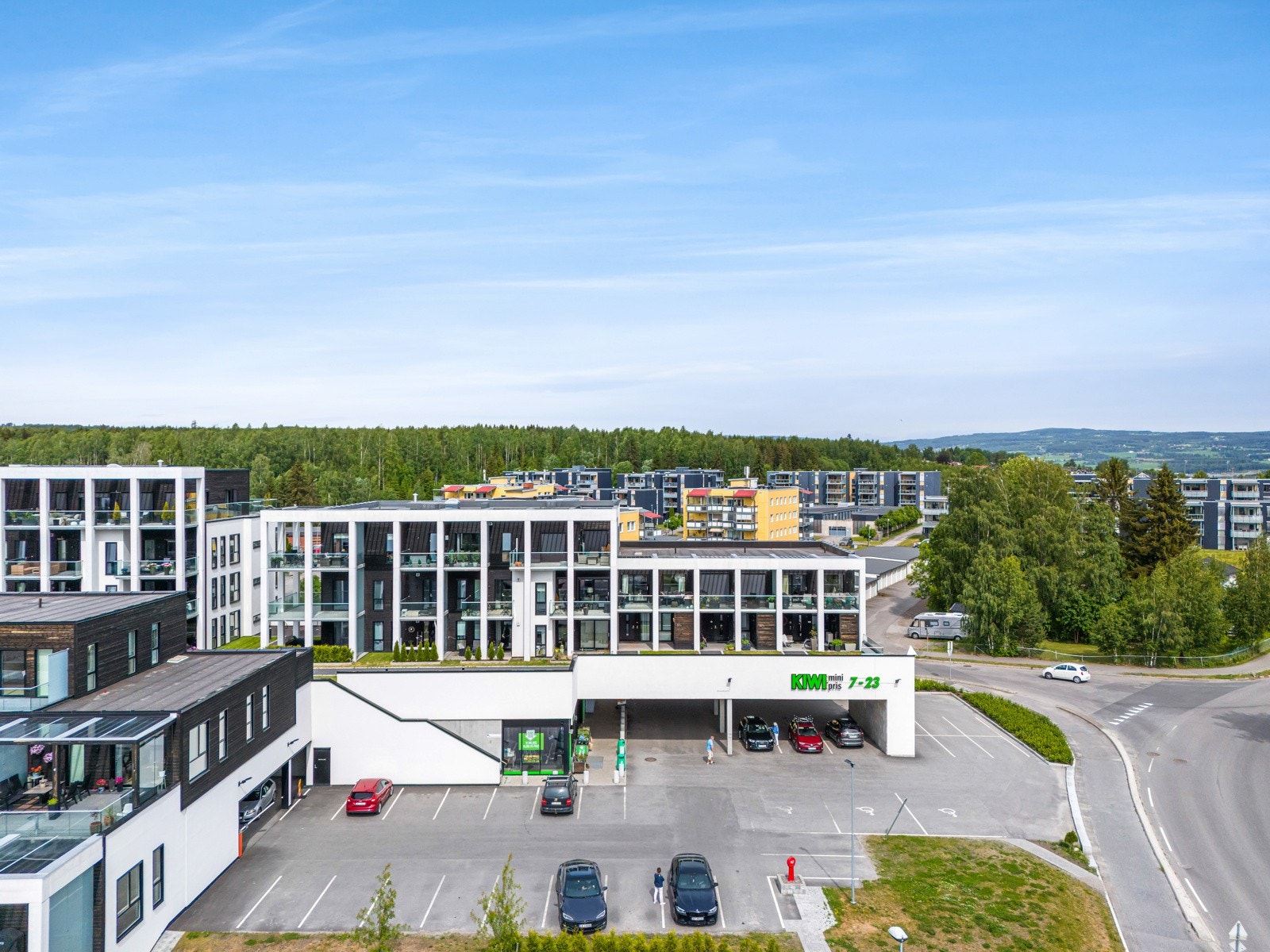 Med kiwi i 1.etasje har du enkel tilgang på det du mangler til middagen. Galleribilde