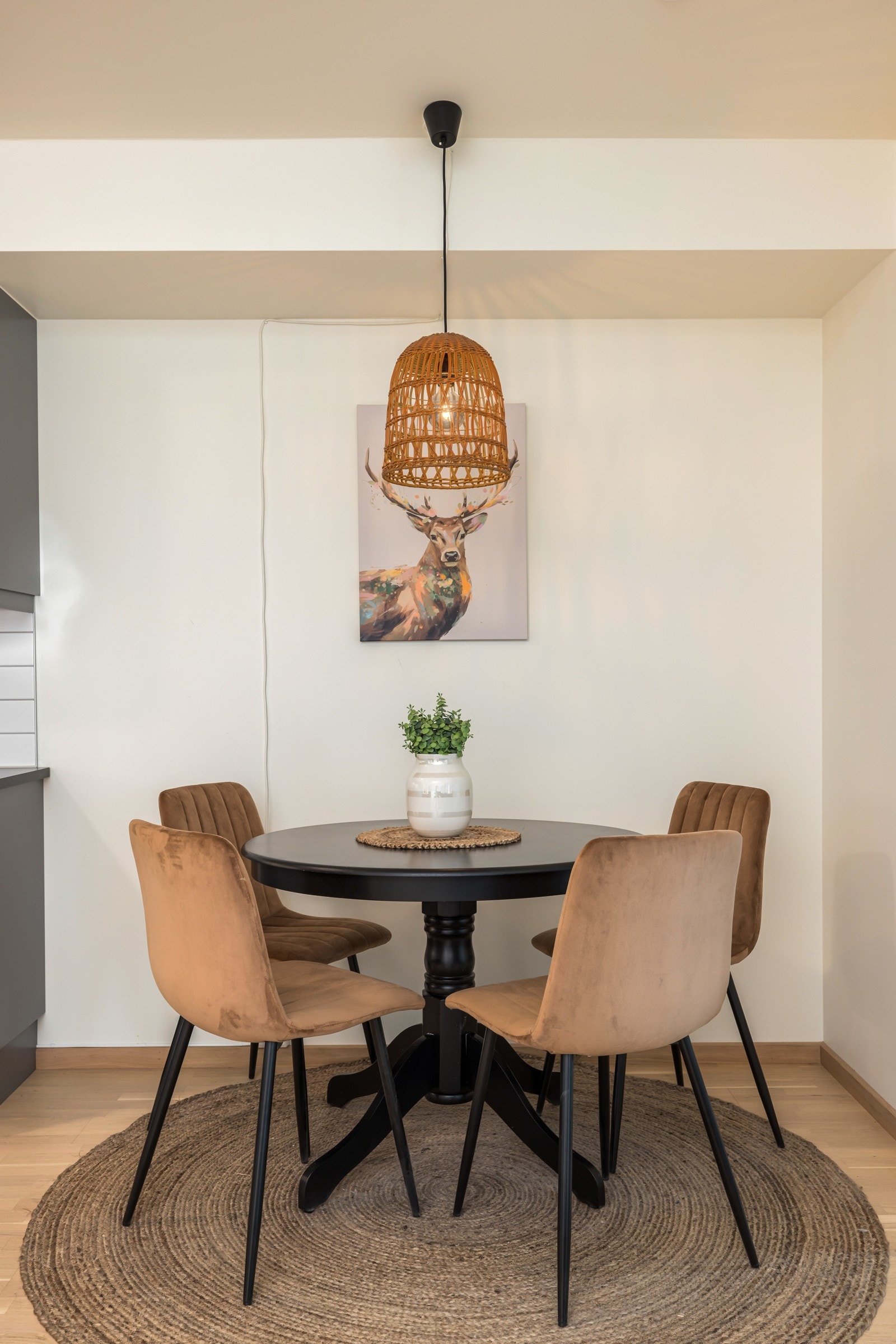 Ta med deg tommestok og notatblokk til visning, så kan du allerede da sjekke om møblene du har passer inn. Galleribilde