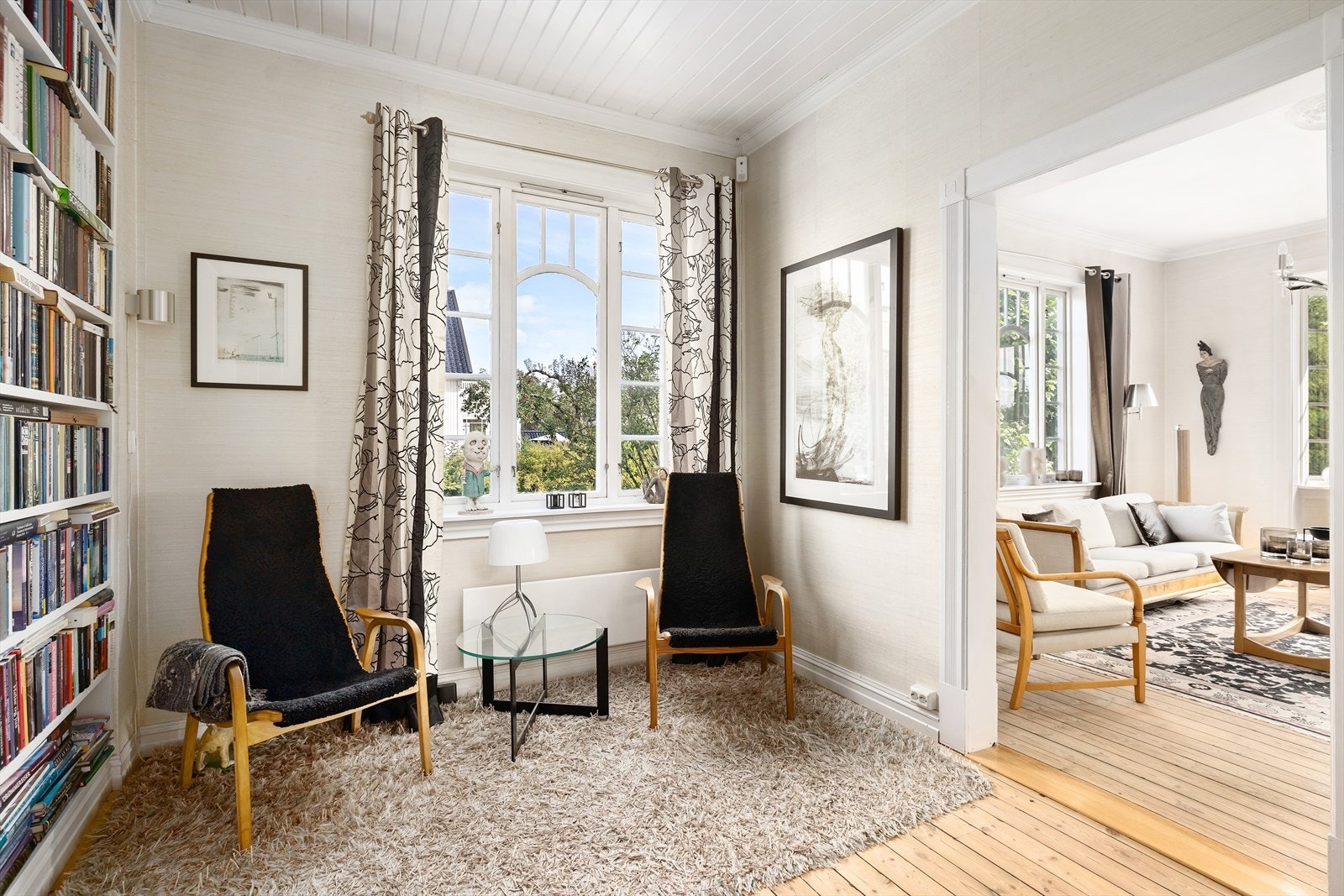 Forstue/bibliotek og stue Galleribilde