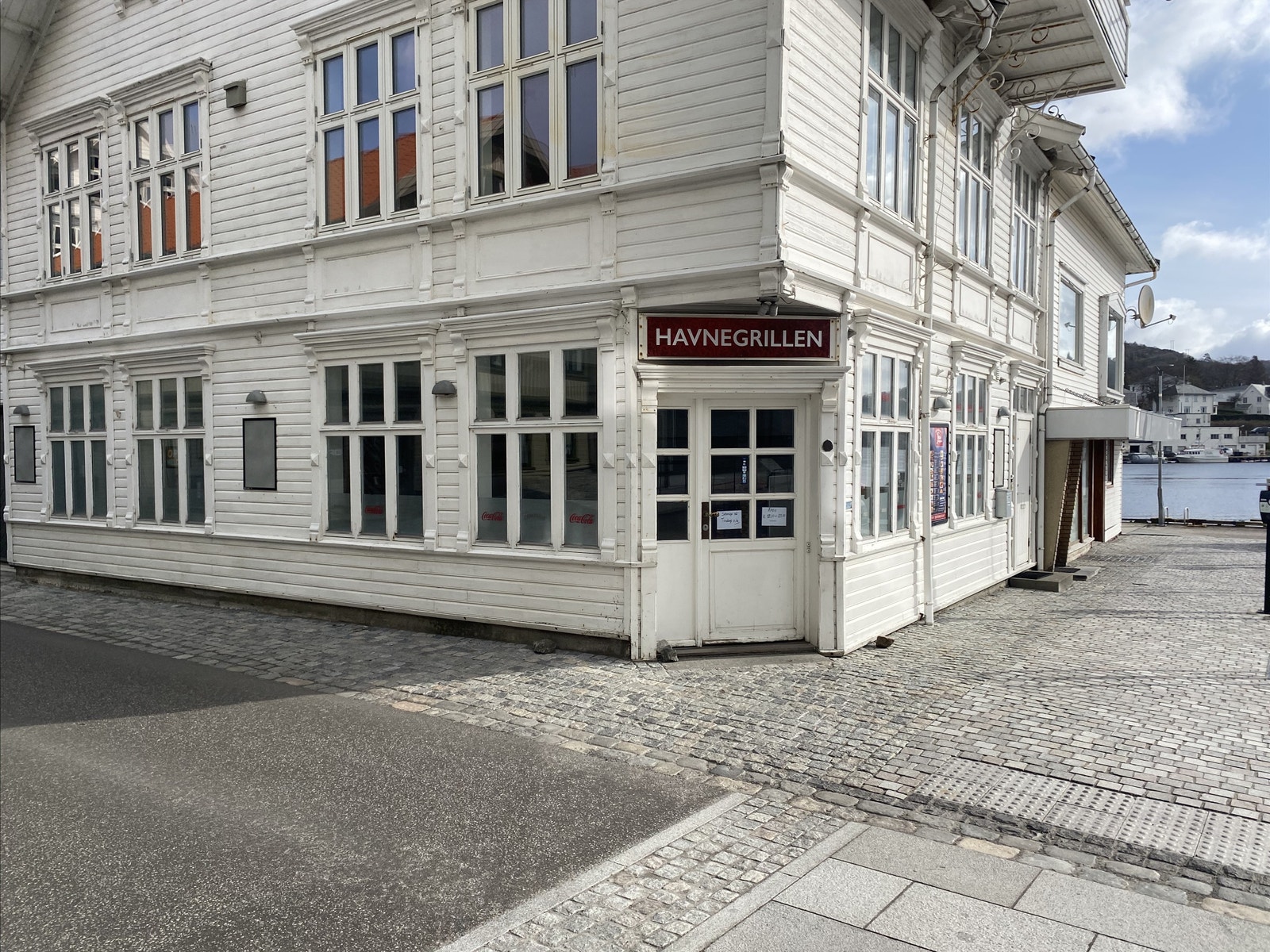Førsteetasjen er utleid til Havnegrillen Galleribilde
