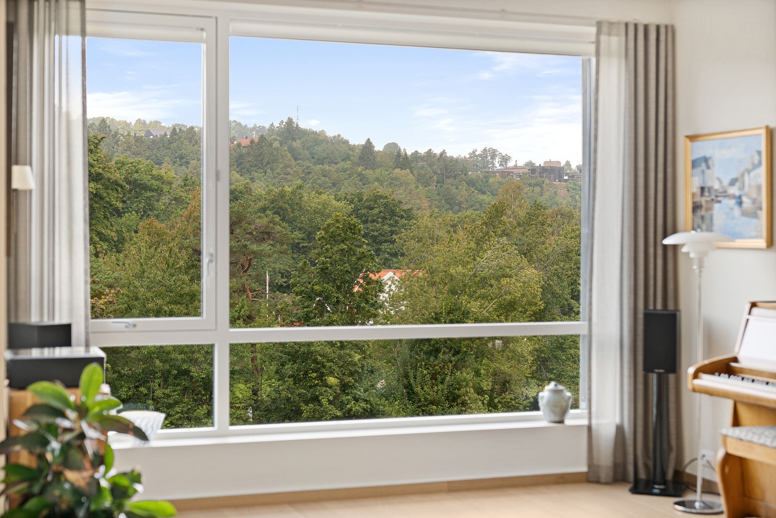 Nydelig med kveldssolen inn her Galleribilde