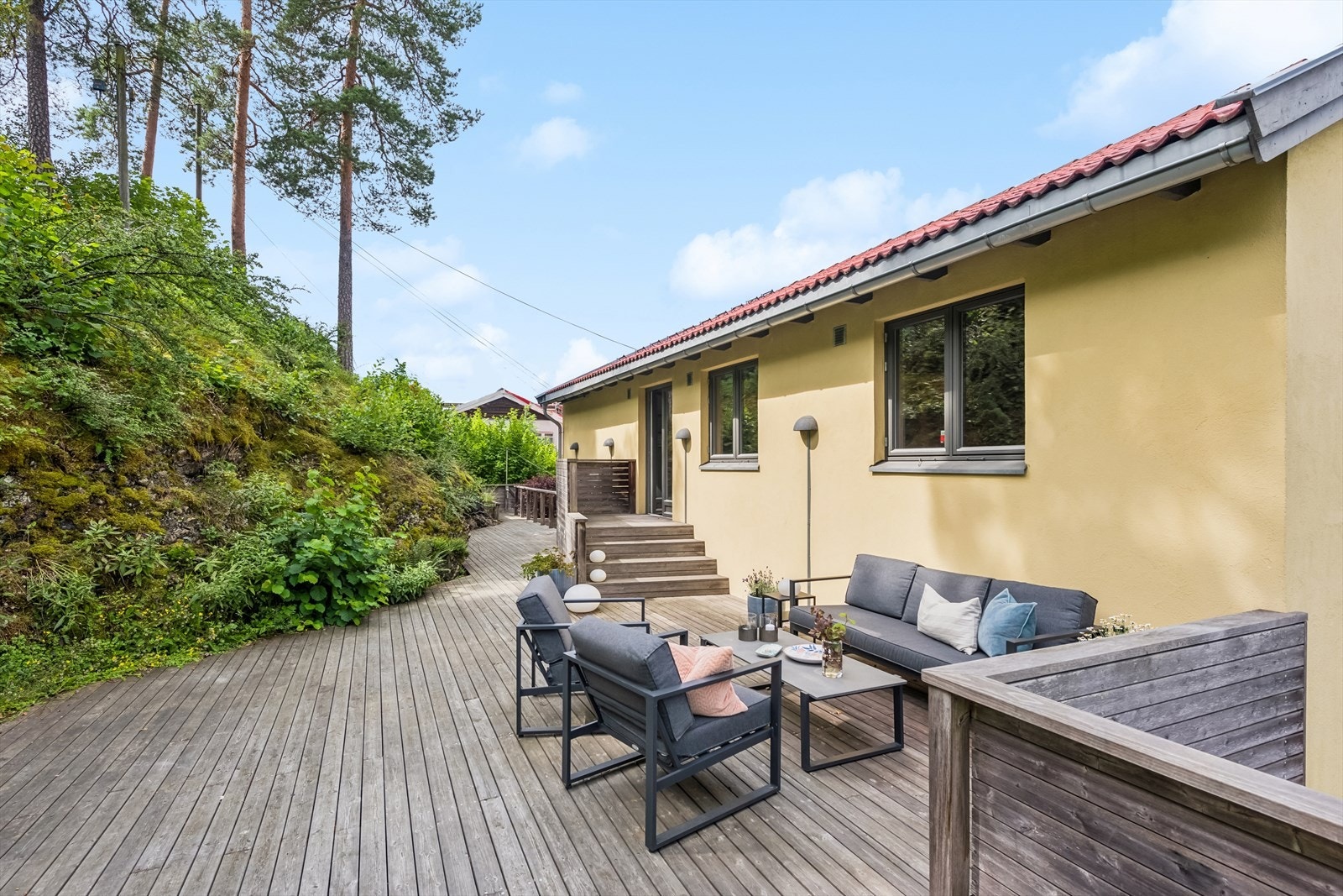 God plass til hagemøbler. Meget solrikt! Galleribilde