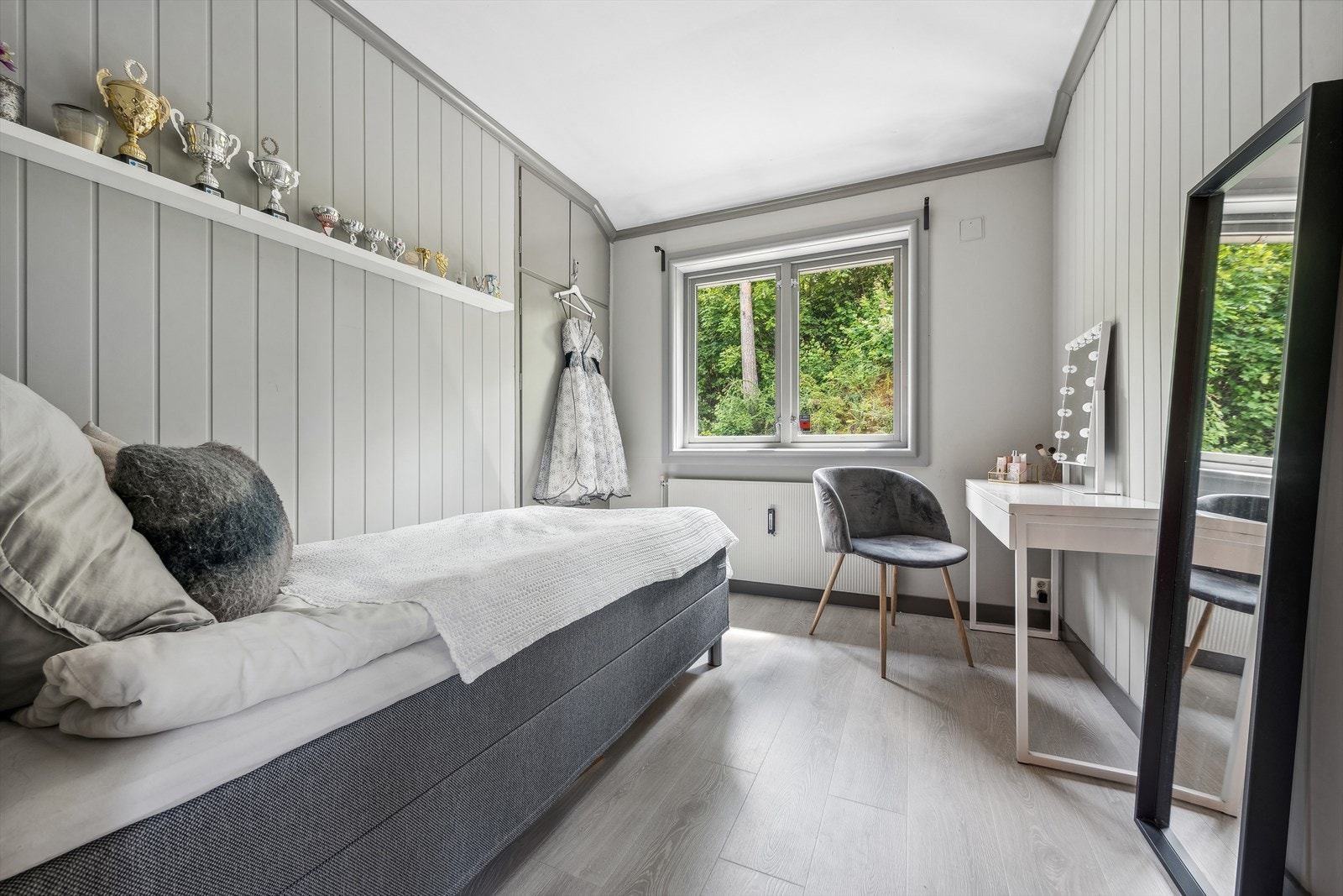 Soverom 3 med garderobe. Galleribilde