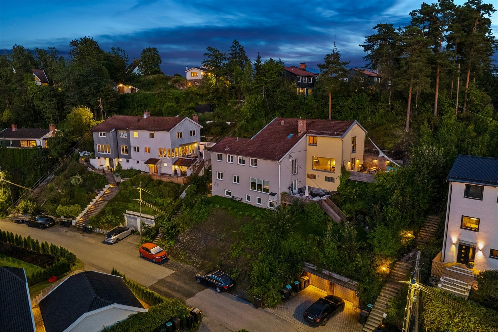 Her bor du høyt og fritt uten innsyn. Solrikt med utsikt, en herlig følelse! Galleribilde