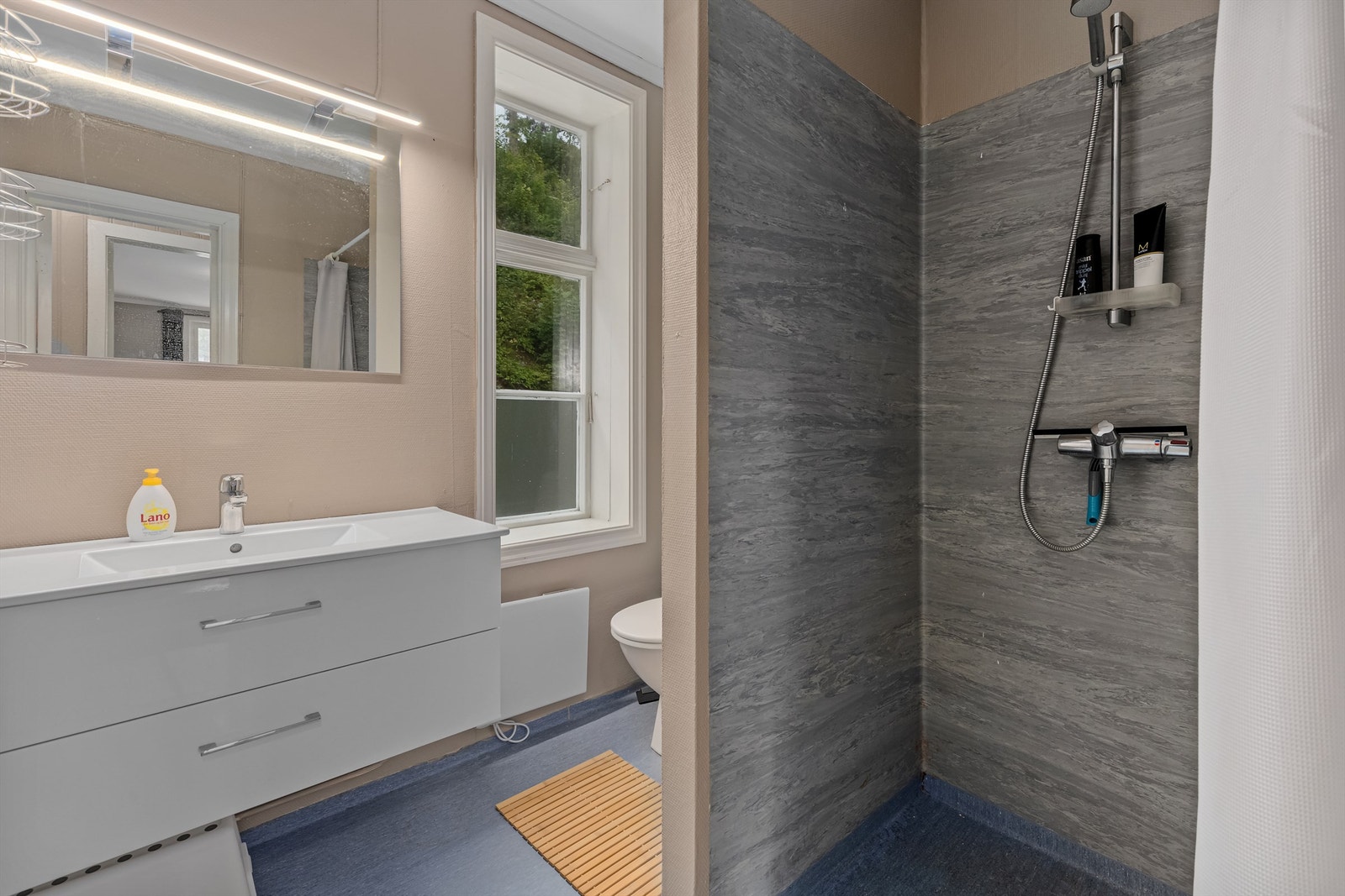 Bad/vaskerom Galleribilde