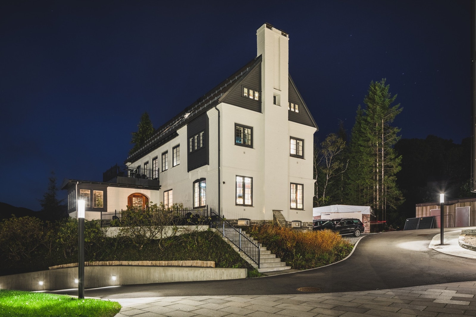 Rett i nærheten finner du Konow Vertshus, kjent for nydelig mat laget av de beste råvarene. Galleribilde