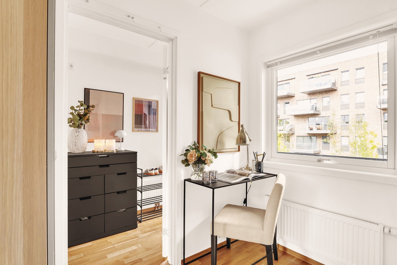 Rommet har en praktisk størrelse som gjør det velegnet både som barnerom, gjesterom eller hjemmekontor - fleksibelt tilpasset ulike behov. Galleribilde