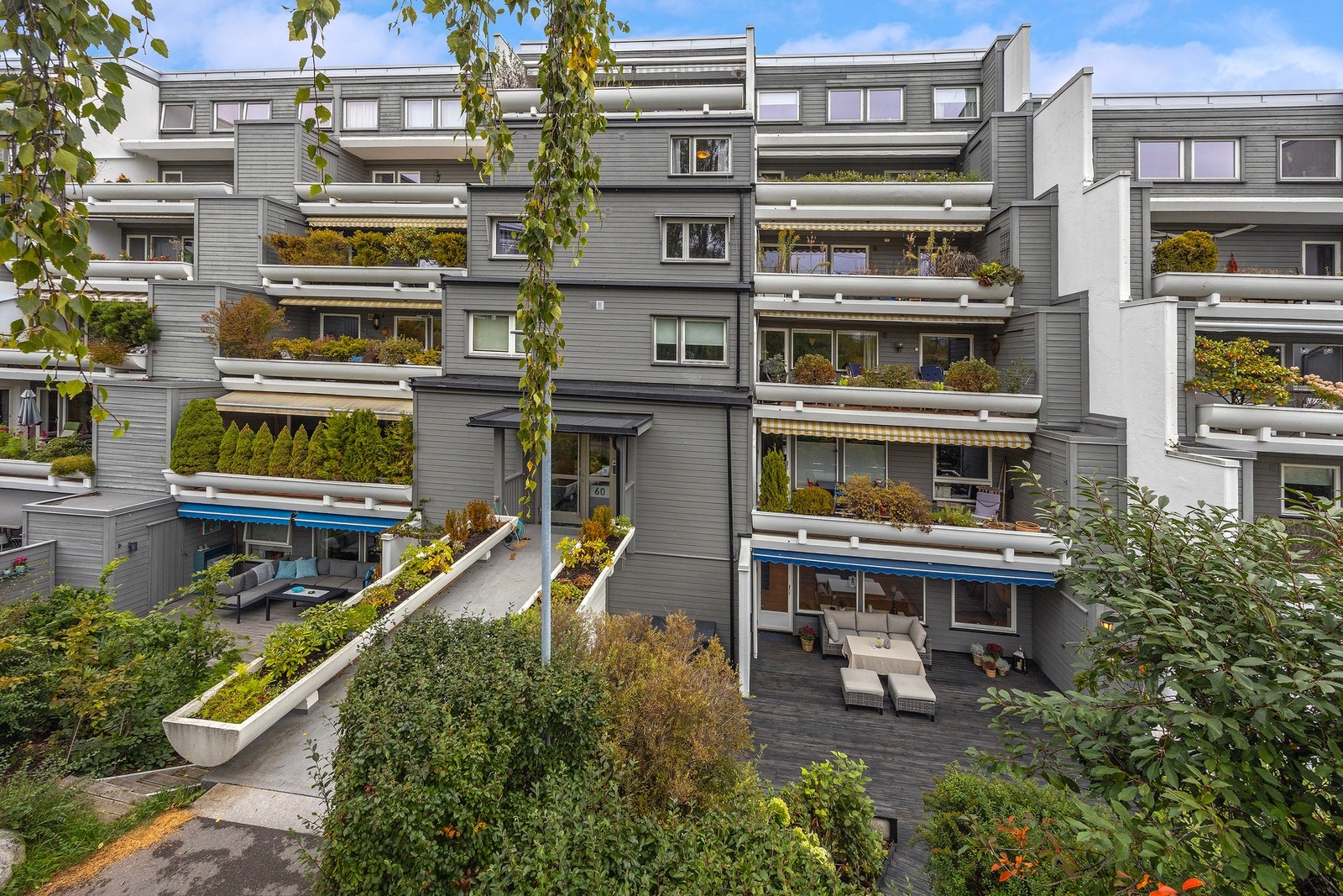 Ullernåsen boligsameie består av 425 selveierleiligheter. Et stort og veldrevet sameie! Galleribilde