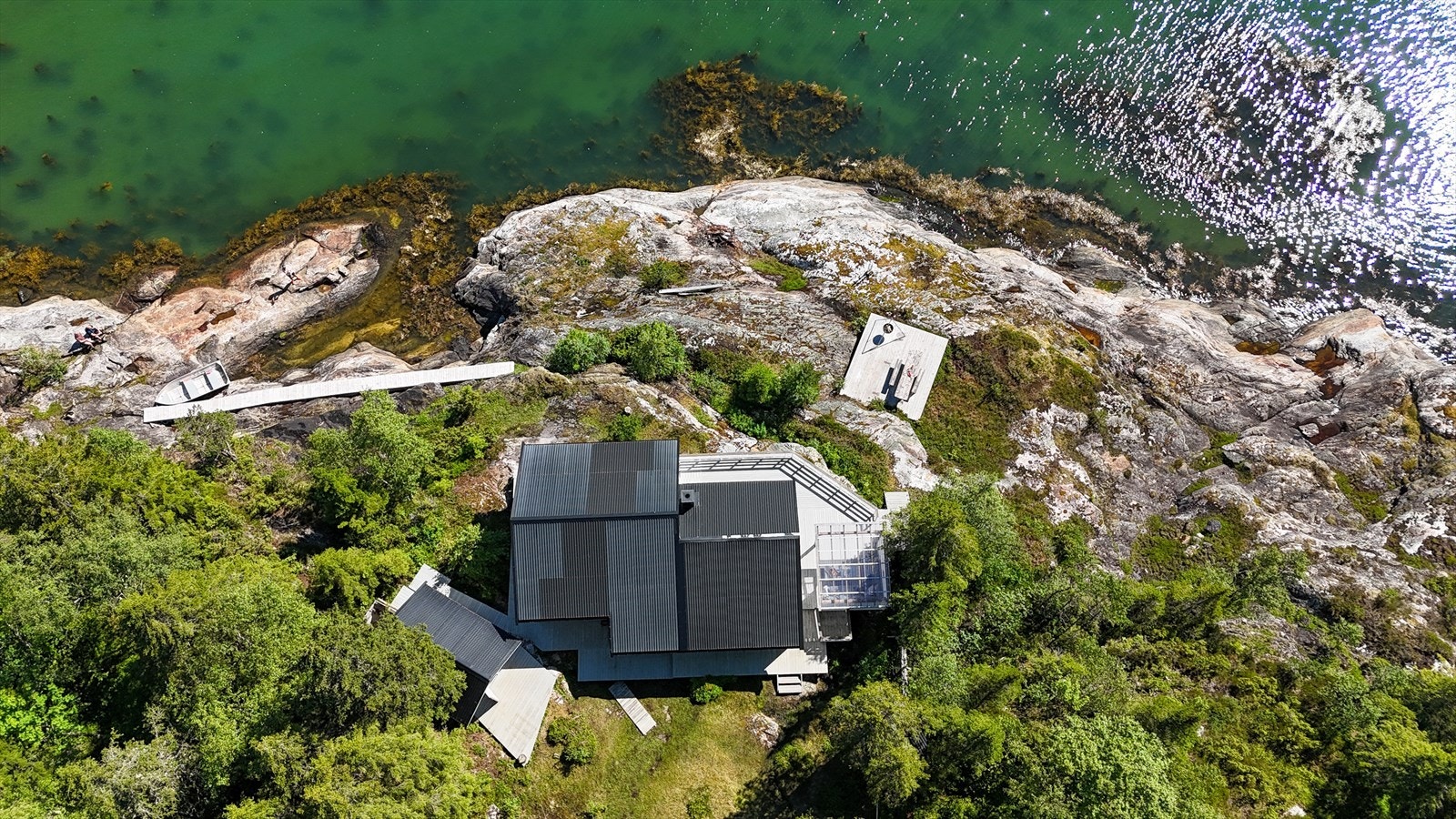 Aktiv Eiendomsmegling Mo I Rana v/Tomi Christian Johansen presenterer her en fritidseiendom med utsøkt beliggenhet! Galleribilde