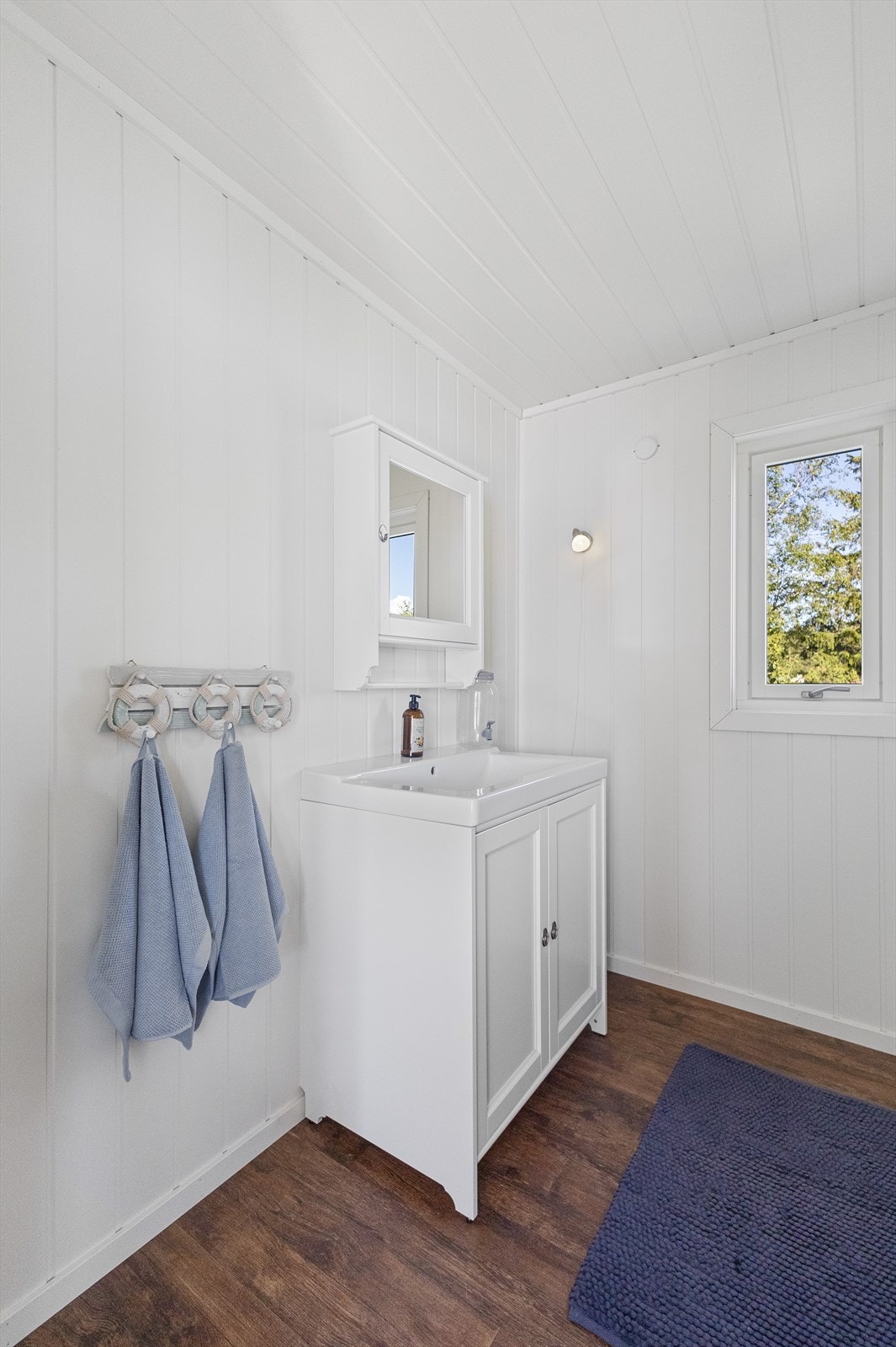 Bad mellom soverommene. Galleribilde