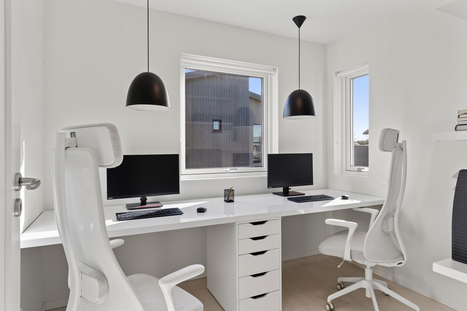 Praktisk kontor (soverom V) i andre etasje Galleribilde