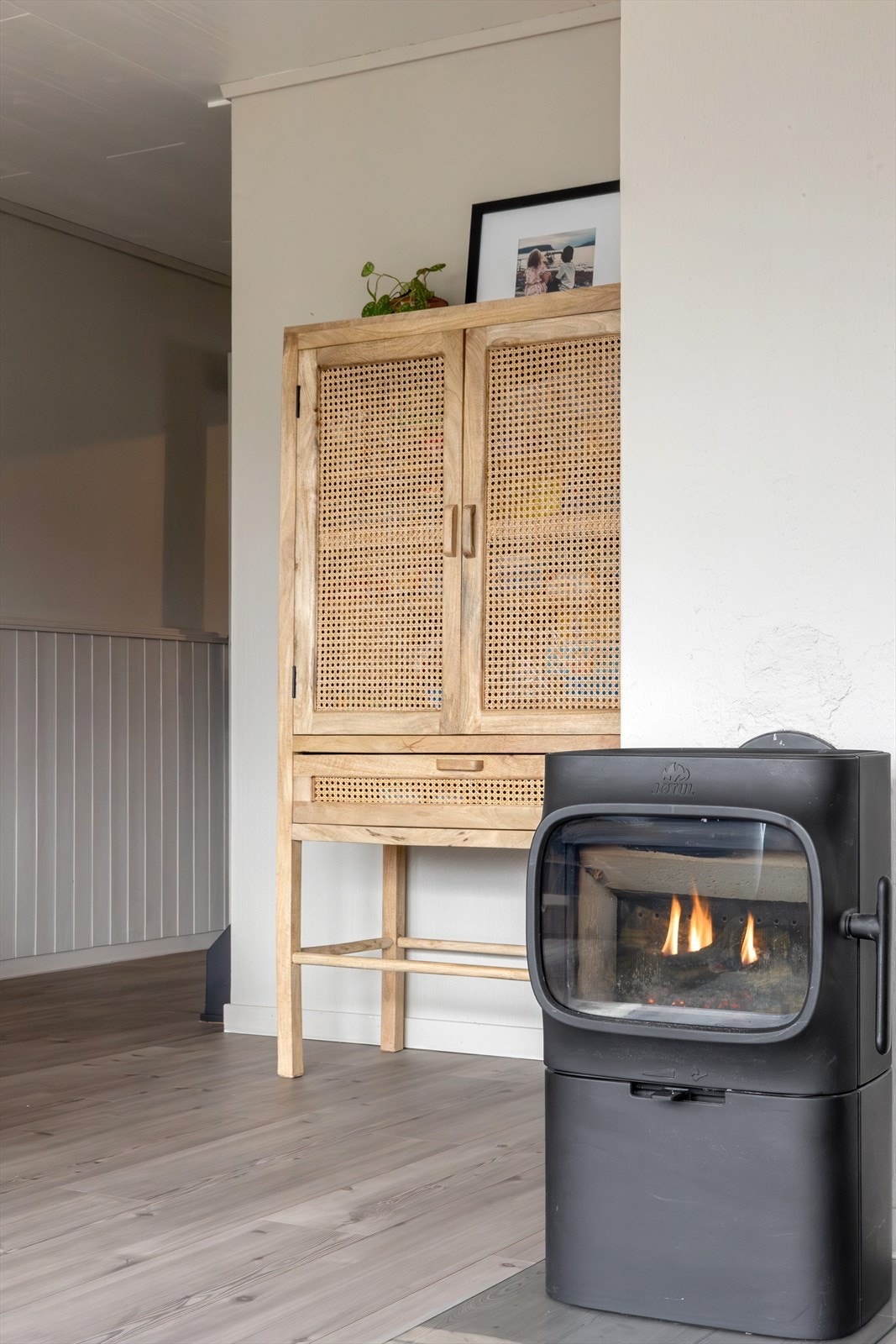 Stilig vedovn, som skiller seg ut fra mengden. Galleribilde