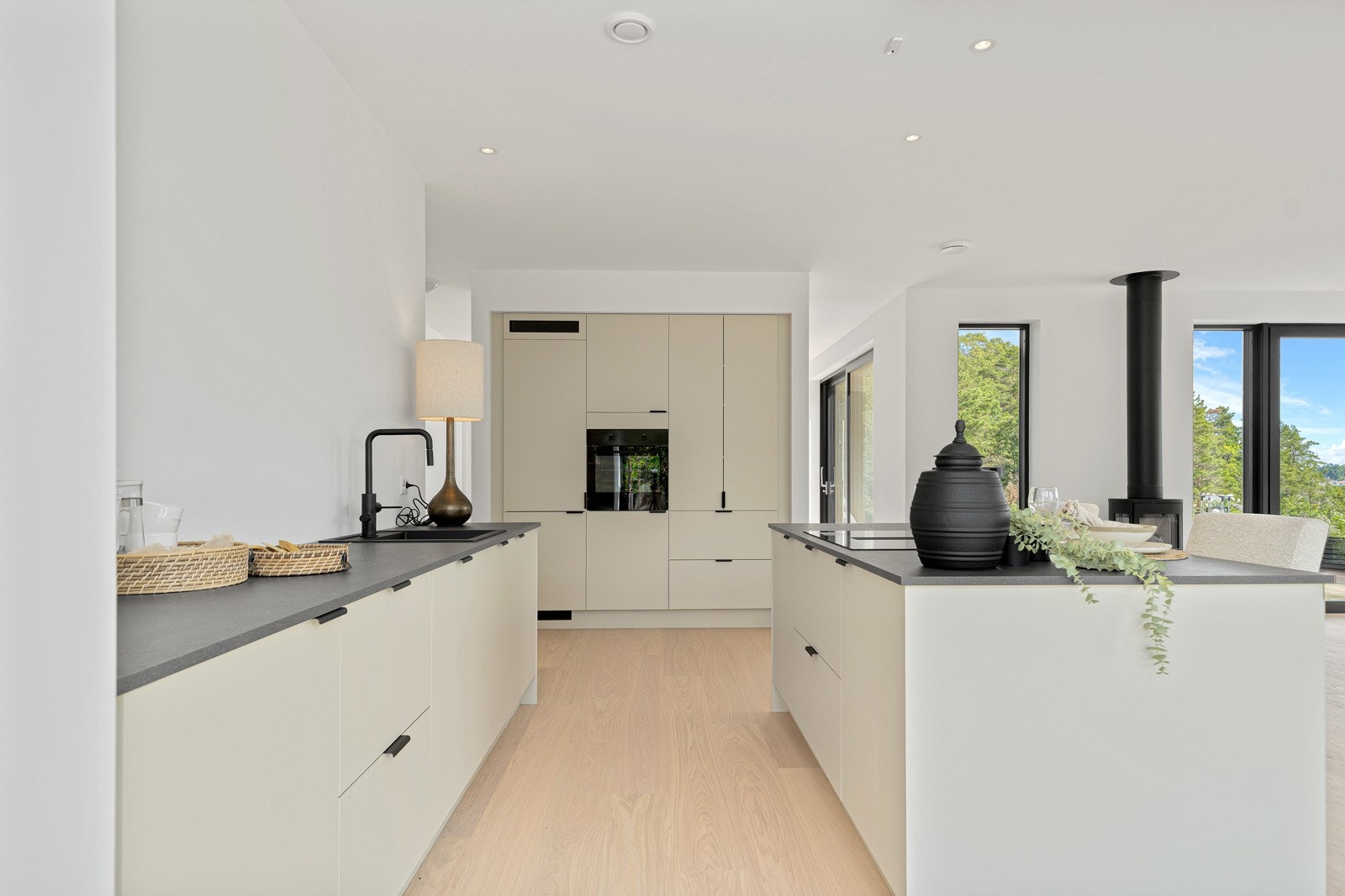 Hvitevarene er levert fra Elektrolux. Galleribilde