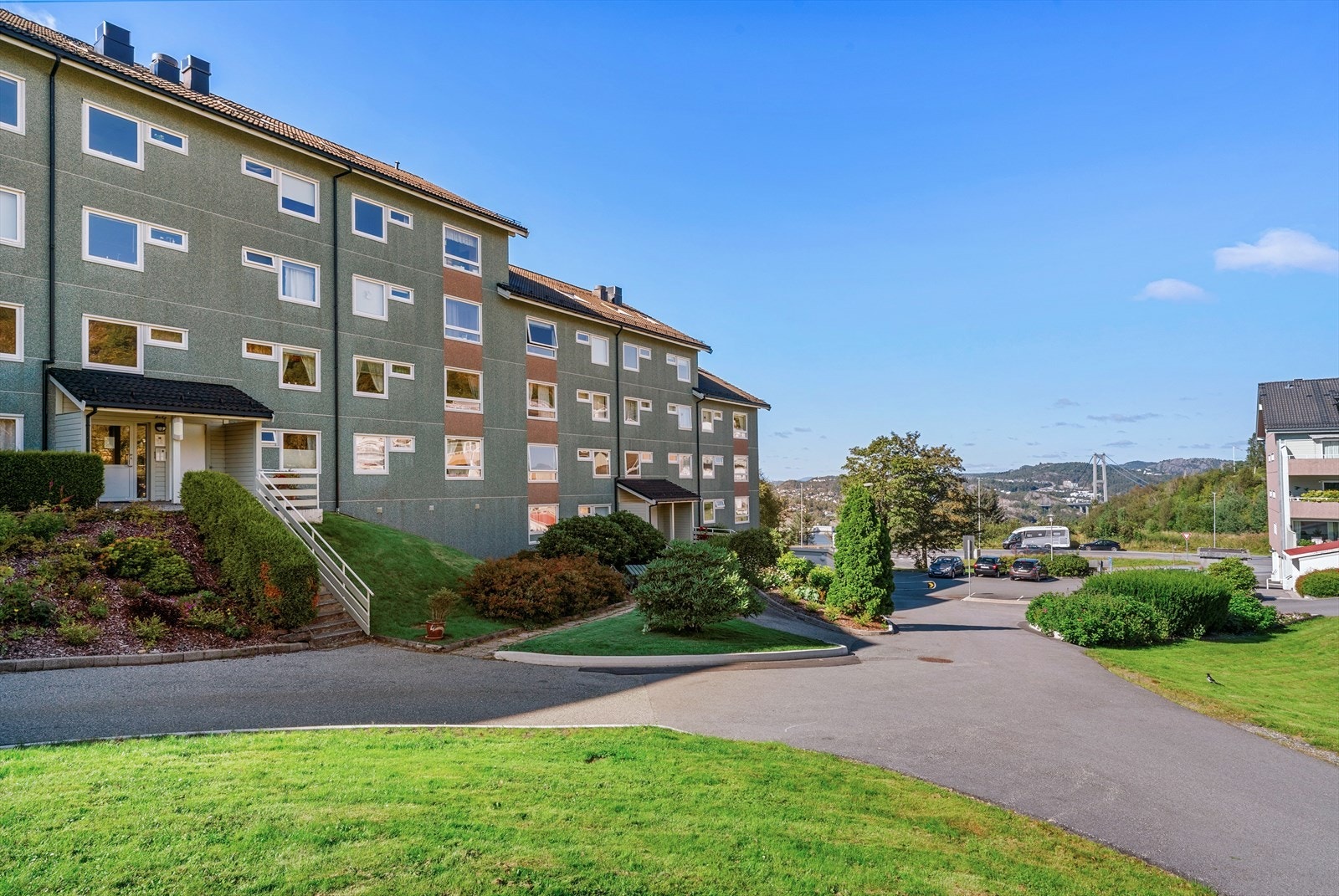 - Leiligheten disponerer én garasjeplass - Galleribilde