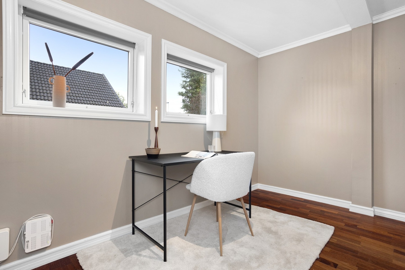 I 1.etg er det også ett soverom idag. Dette rommet har flere bruksområde som bla. ekstra tv-stue, kontor eller hobbyrom. Galleribilde