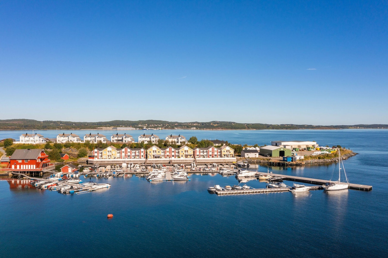 Med båten lett tilgjengelig ligger alt til rette for fantastiske ferier ved sjøen! Galleribilde