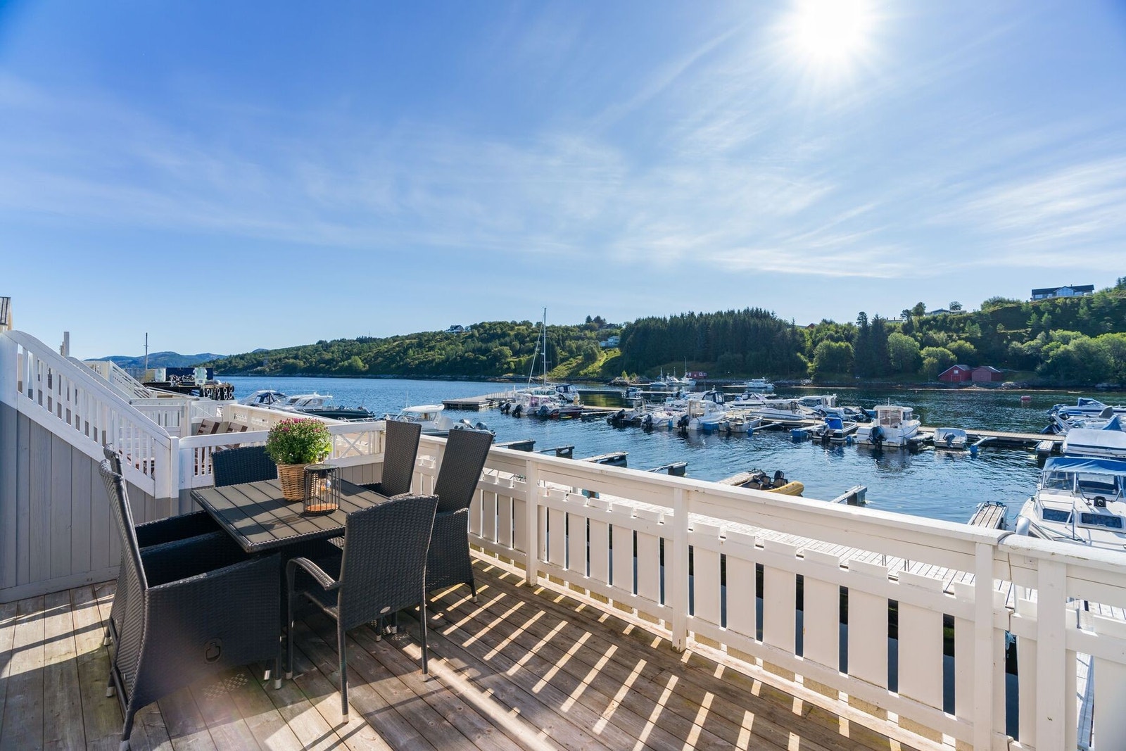 Idyllisk beliggenhet og herlig utsikt! Galleribilde