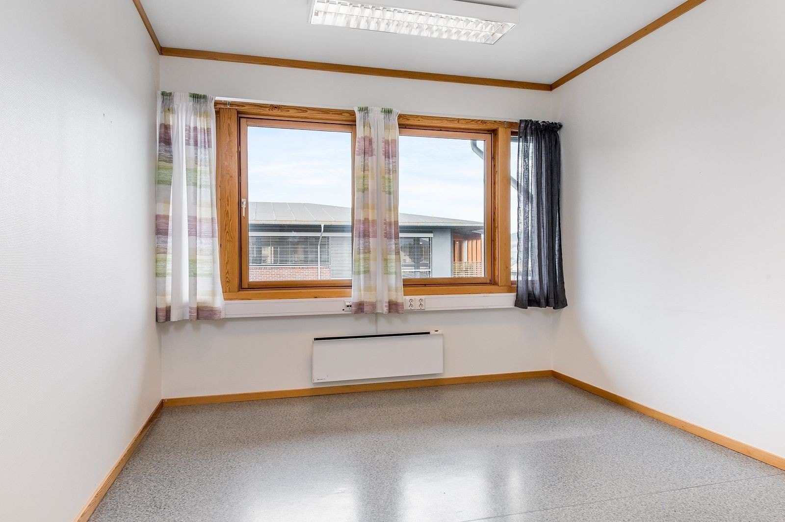 Kontor på ca 10 kvm i A-fløyen 2. etg Galleribilde