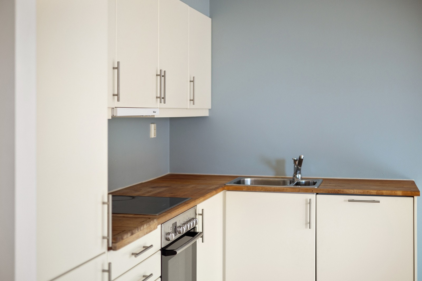 De integrerte hvitevarene medfølger handelen. Galleribilde