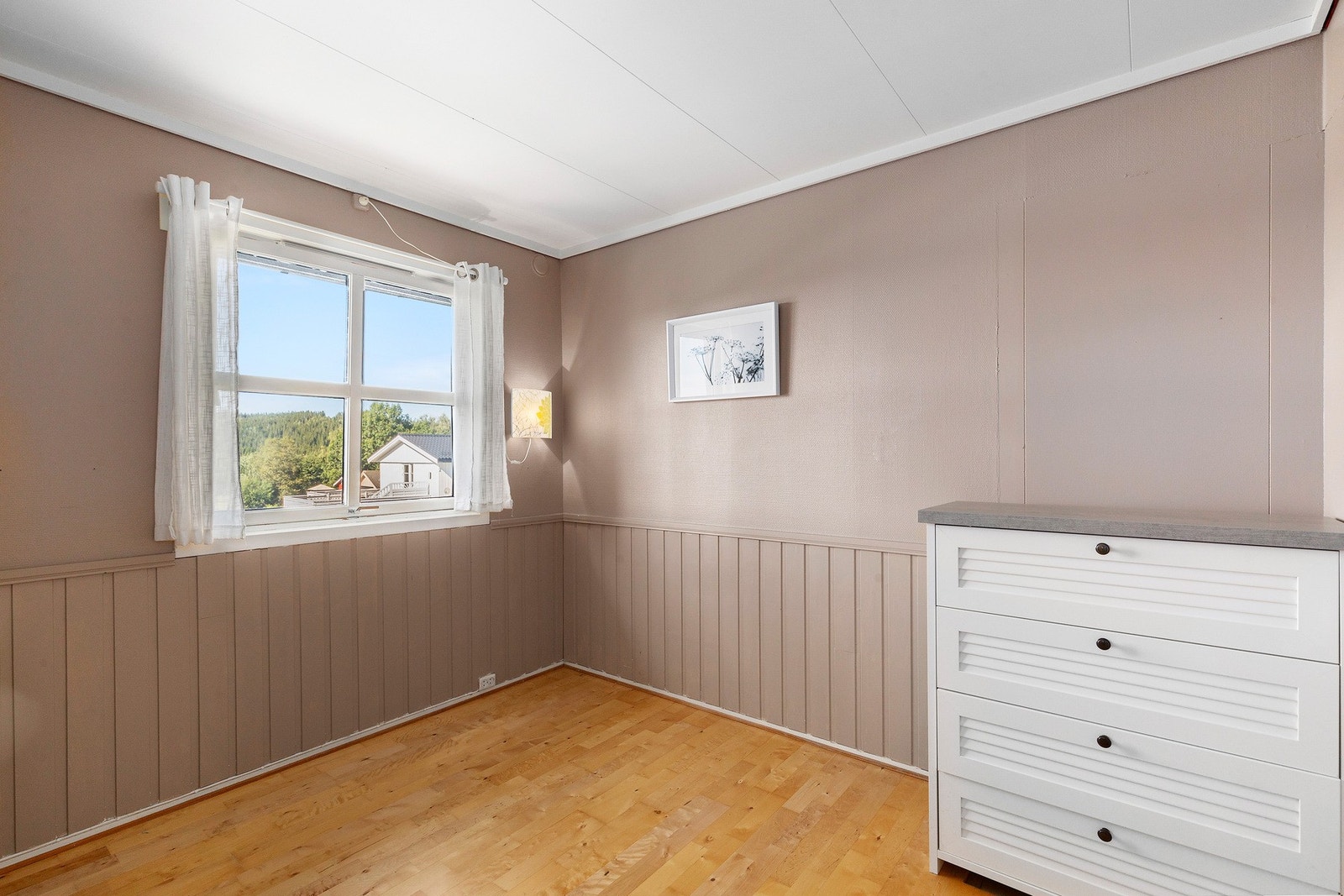 Soverom i hovedetasje på 7,5 kvm. Galleribilde