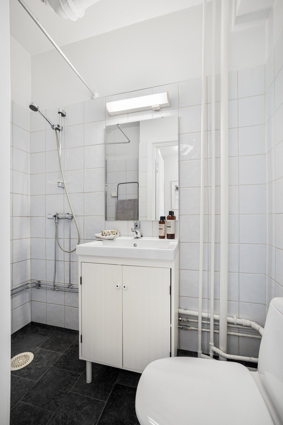 pent flislagt bad Galleribilde