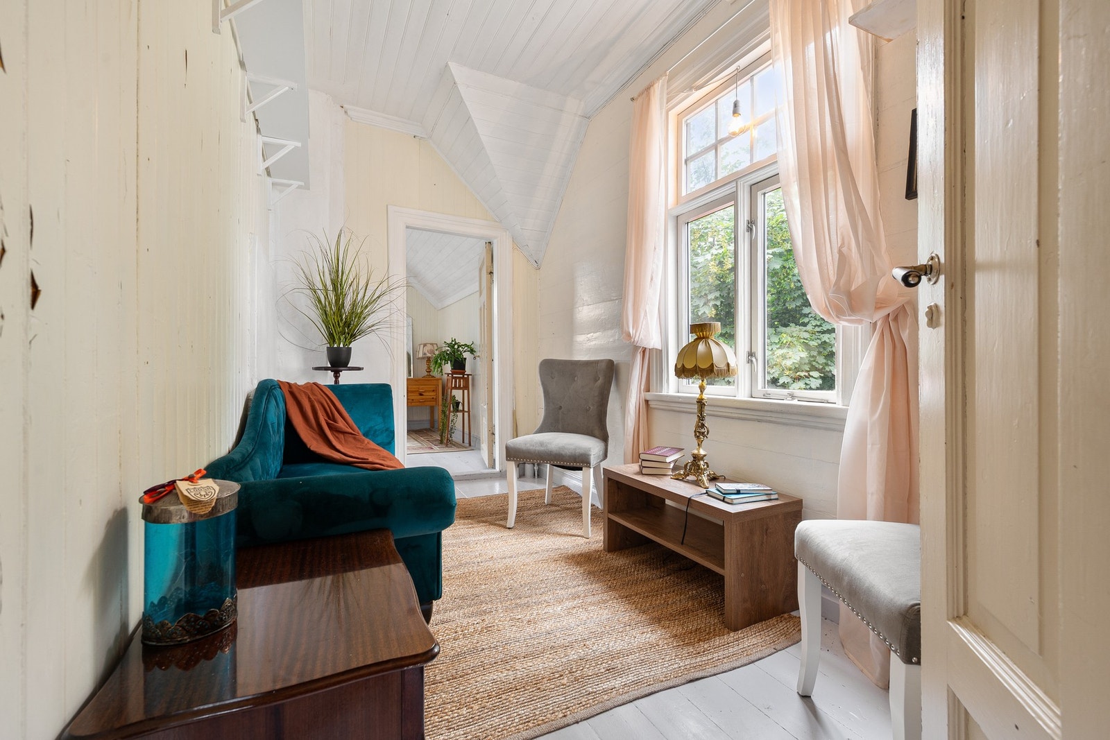 Stue/soverom - her er det flere muligheter, alt etter eget behov! Galleribilde