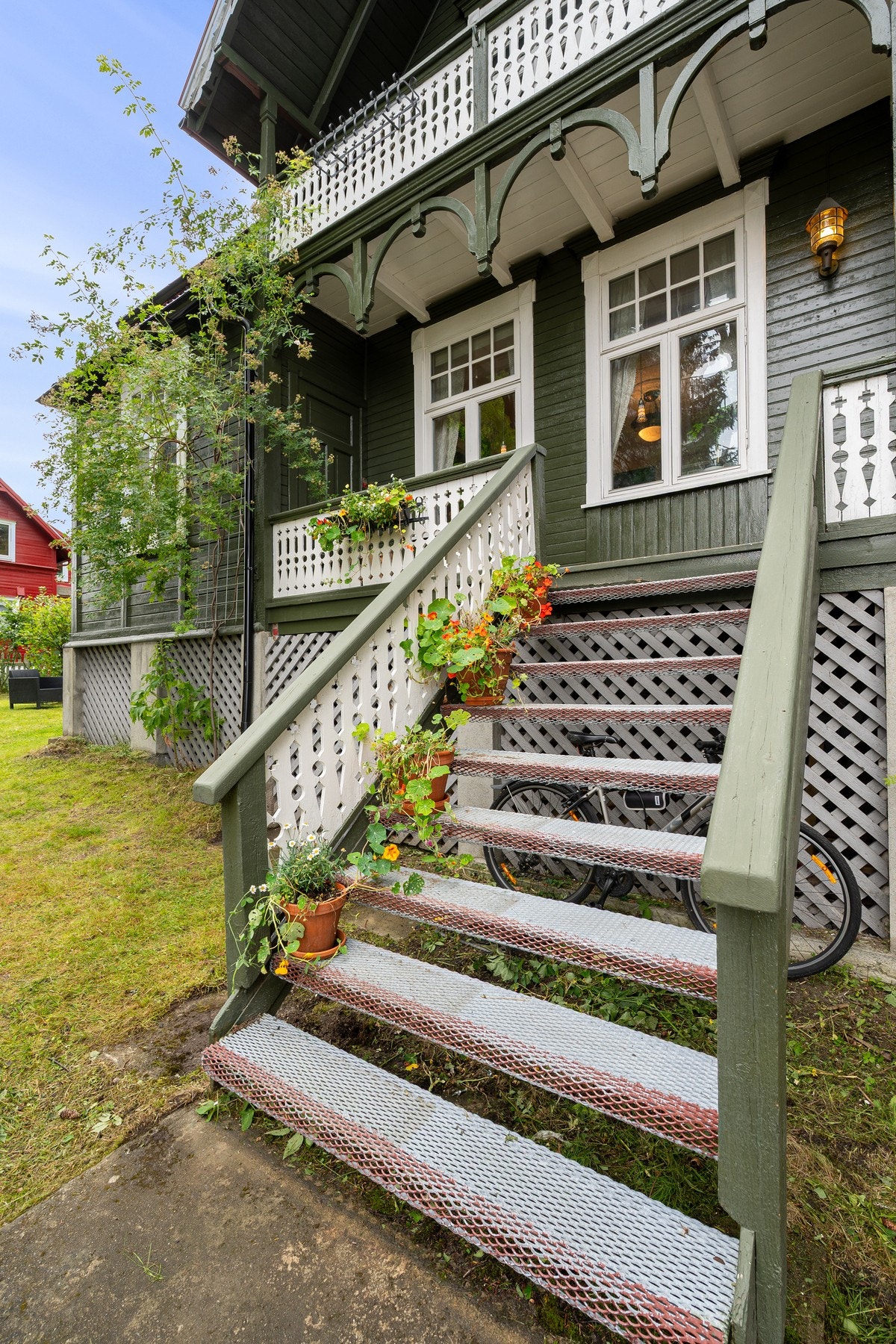 Pent oppbygd inngangsparti Galleribilde