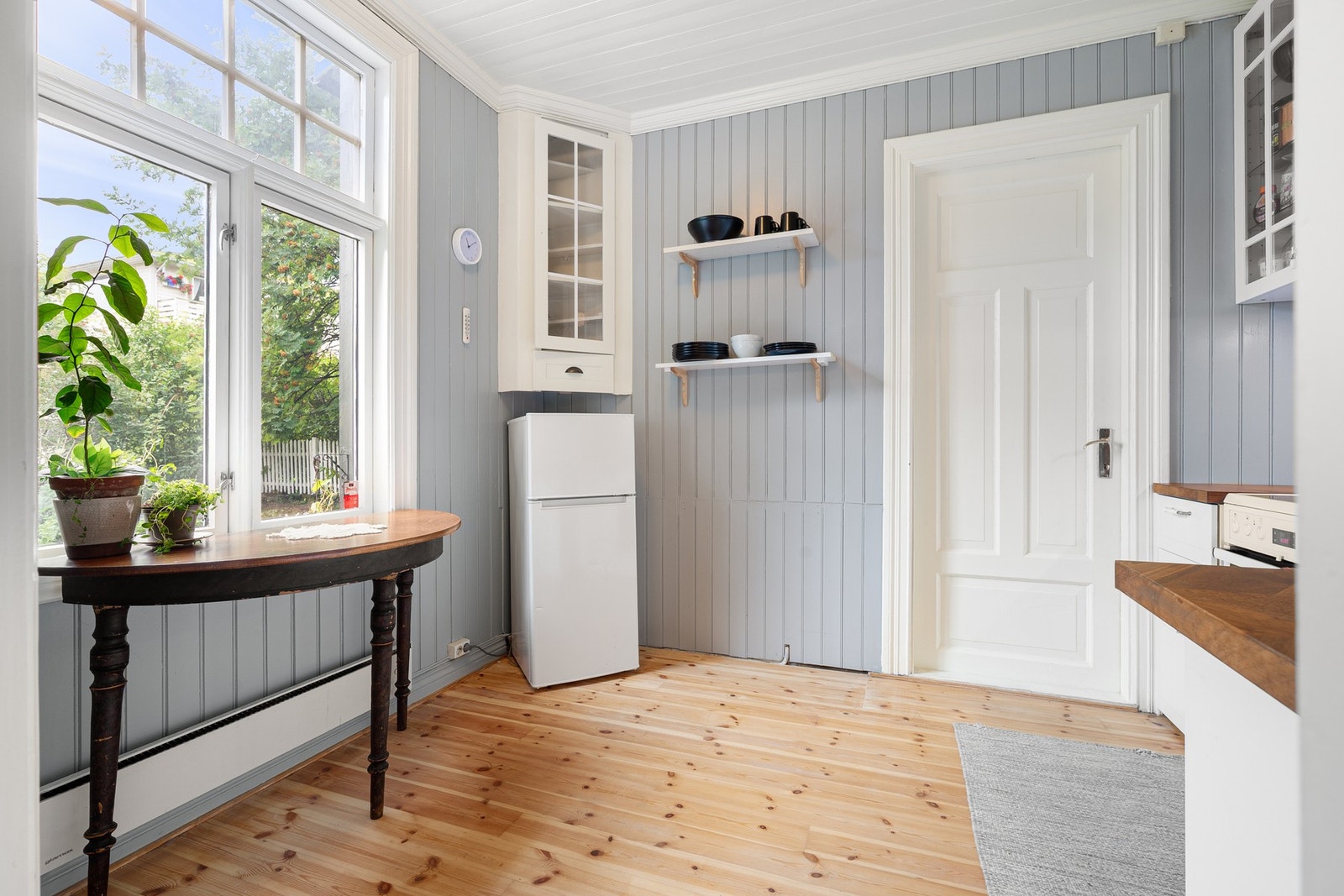 Integrert oppvaskmaskin, ellers frittstående hvitevarer Galleribilde