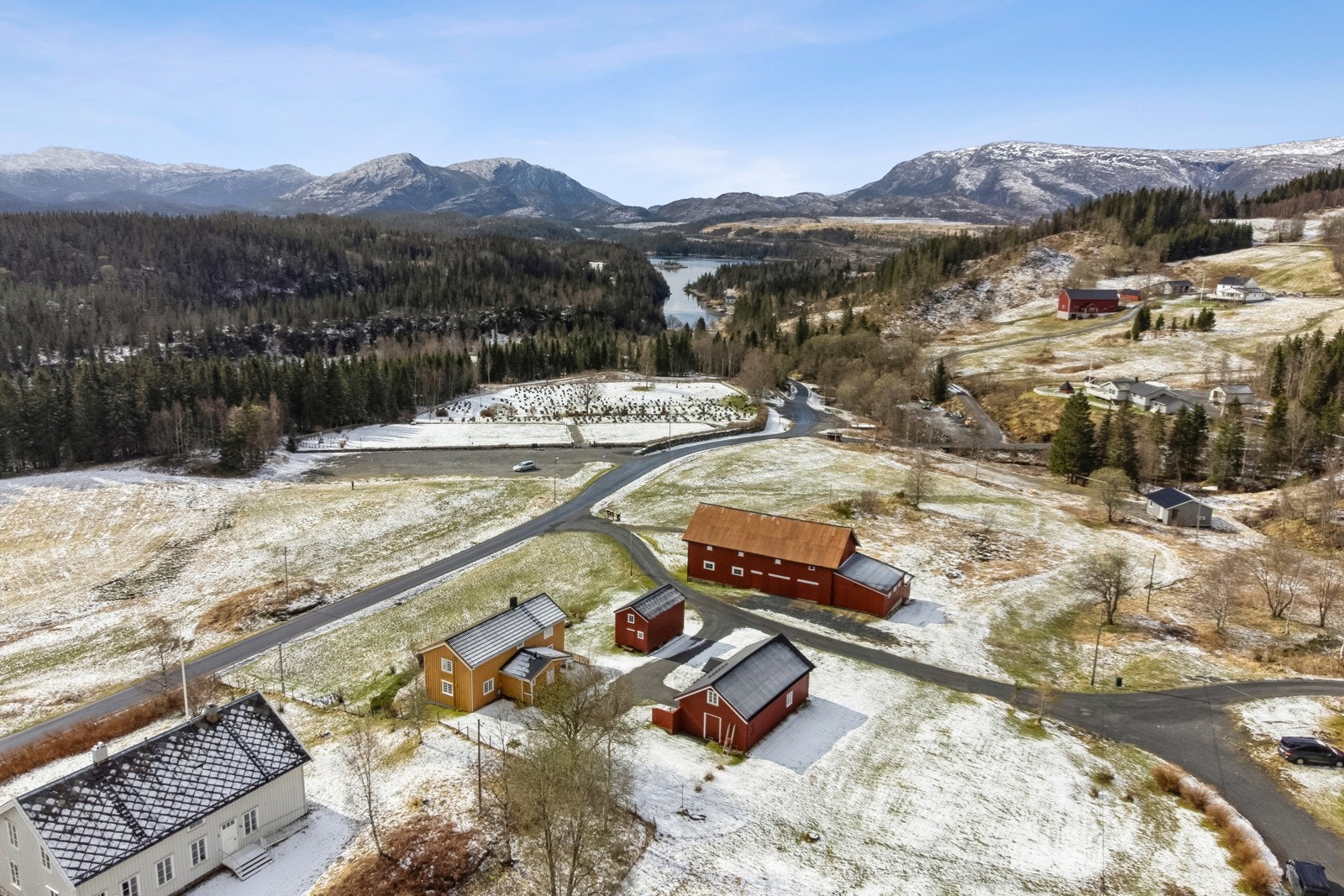 Gårdstun Galleribilde