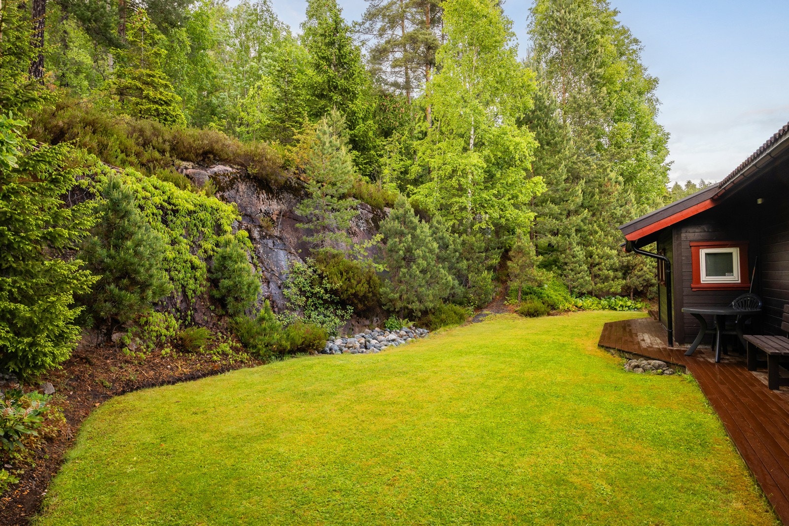 Hagen er usjenert og grenser direkte til marka. Galleribilde