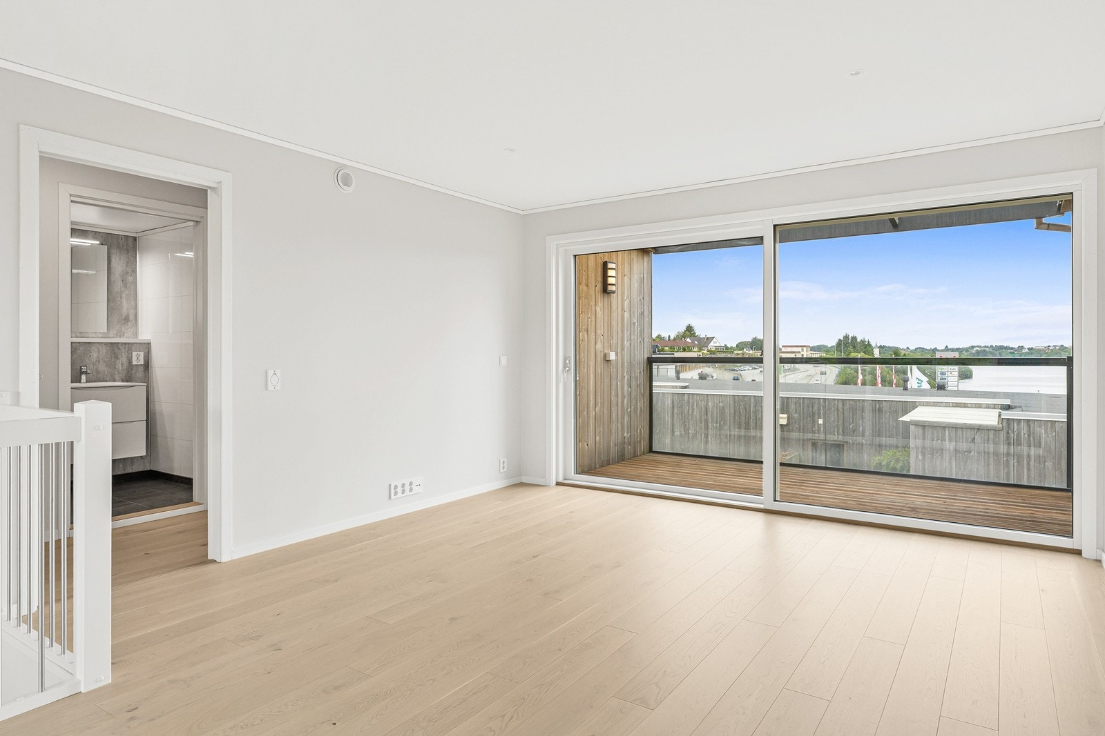 Her har du utgang til overbygget balkong. Galleribilde