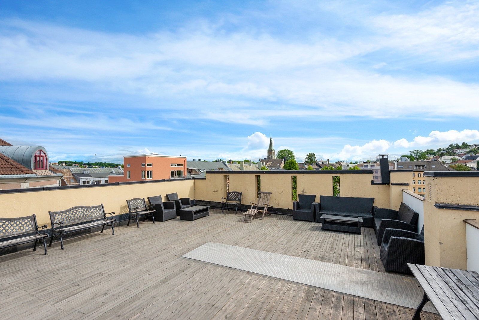 Det finnes blant annet en herlig felles takterrasse med særdeles gode solforhold. Galleribilde