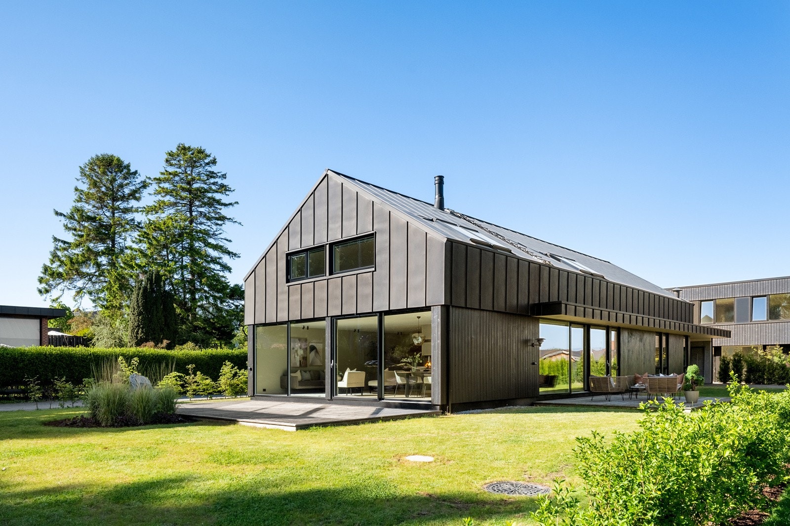 PrivatMegleren v/Eiendomsmegler MNEF Erlend Haglund presenterer Stasjonshagen 1 for salg. Galleribilde