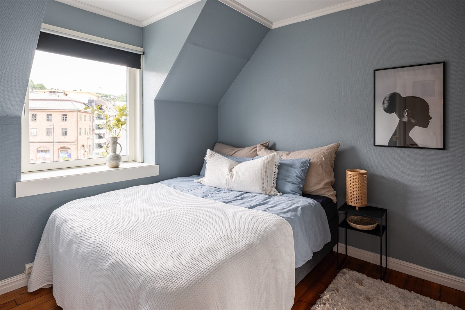 Hovedsoverommet har adkomst fra stue og er på hele 9,5m². Galleribilde