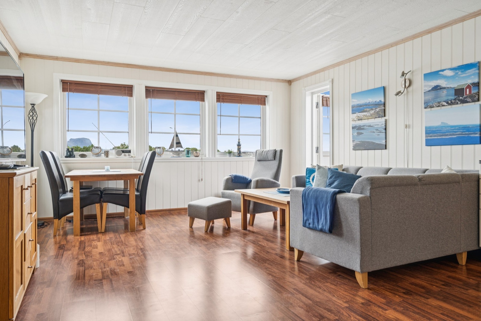 Leiligheten har gode møbleringsmuligheter med en naturlig plass til spisegruppen Galleribilde