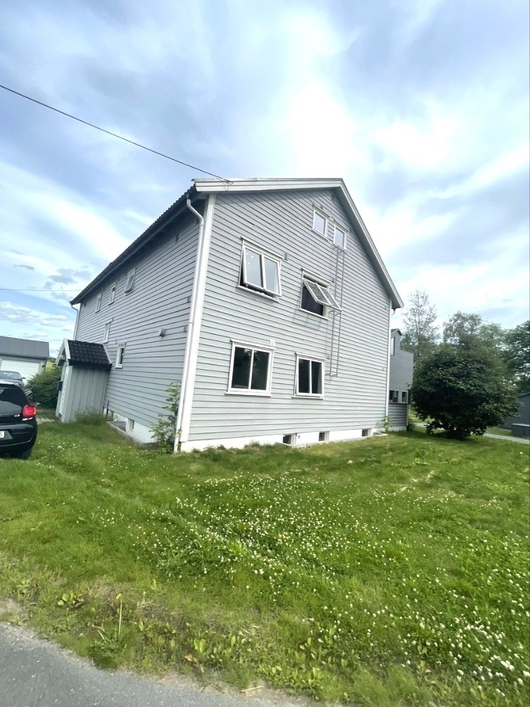 Velkommen til ÅS – Leilighet med separat kjøkken inkl hvitevarer, 3 soverom, stue, biloppstillingsplass. Galleribilde