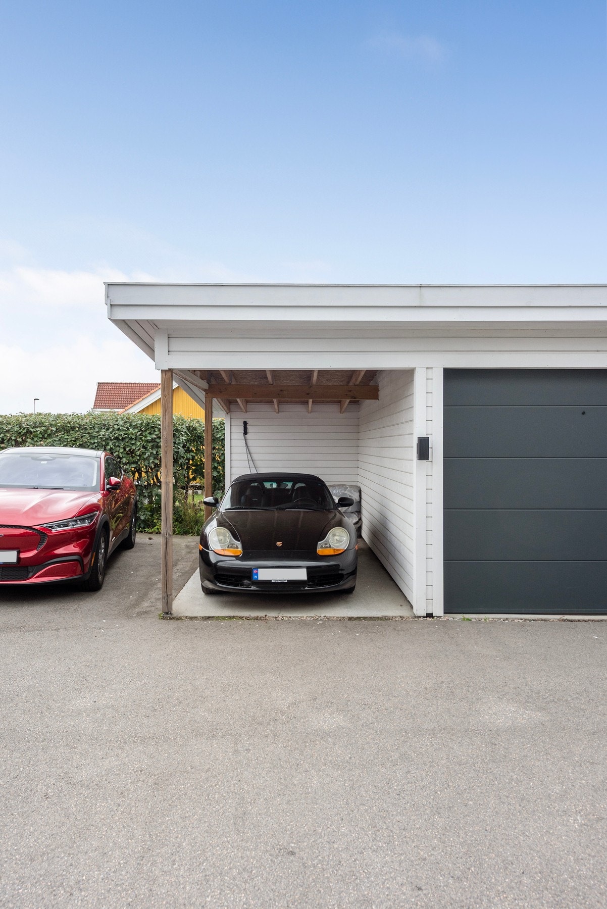 Carport tilhørende boligen. Galleribilde
