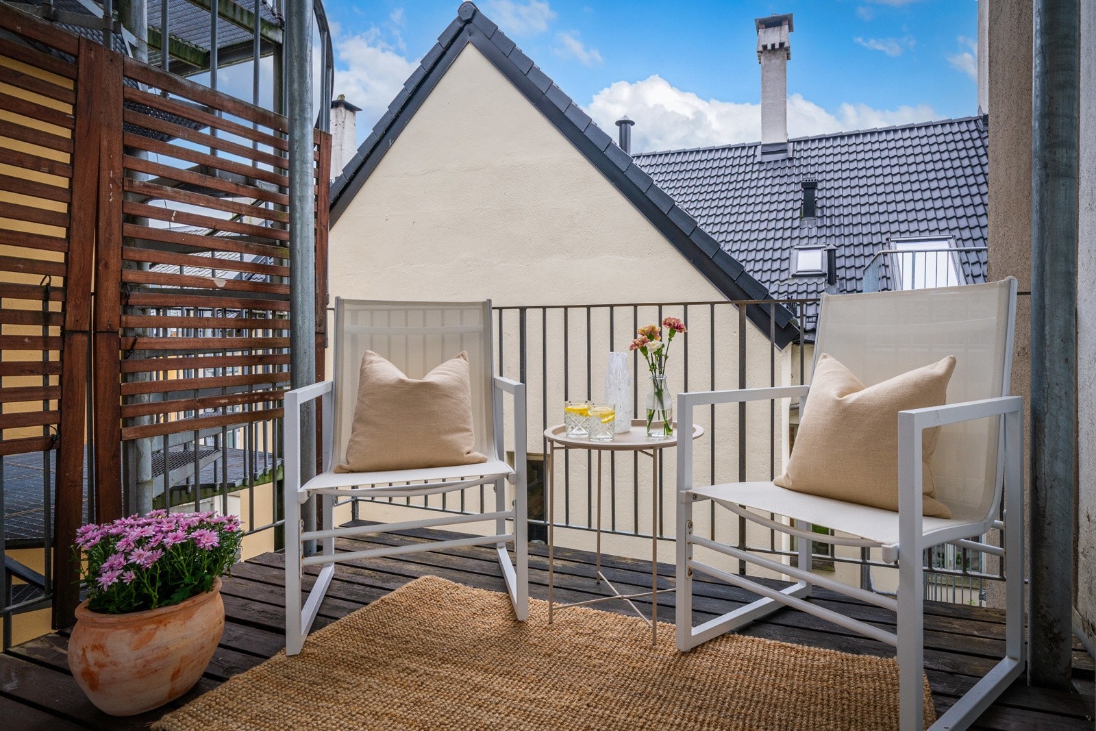 En attraktiv leilighet med moderne standard og god planløsning Galleribilde