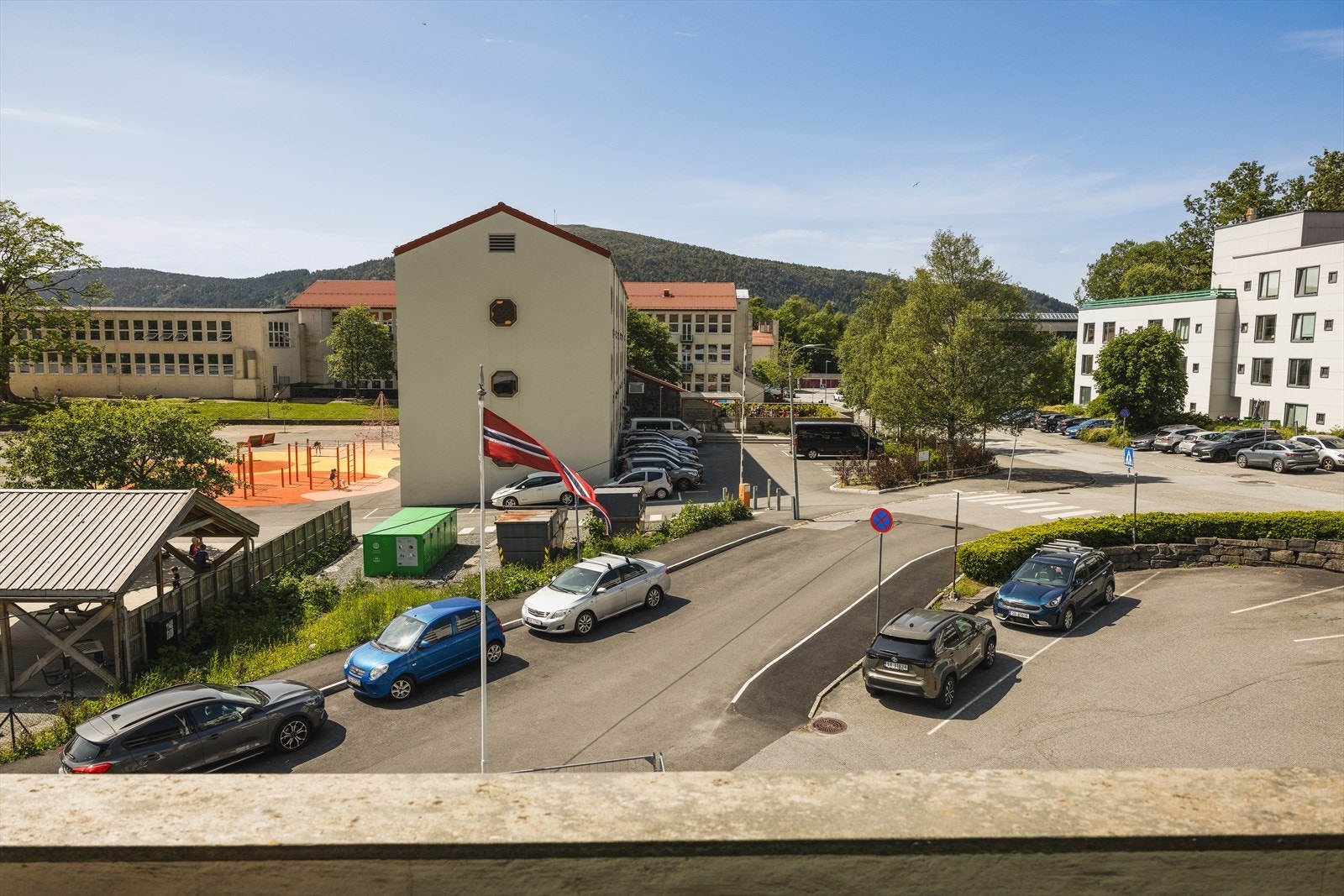 Bergen sentrum ligger en kort kjøre-, buss- eller sykkeltur unna Galleribilde